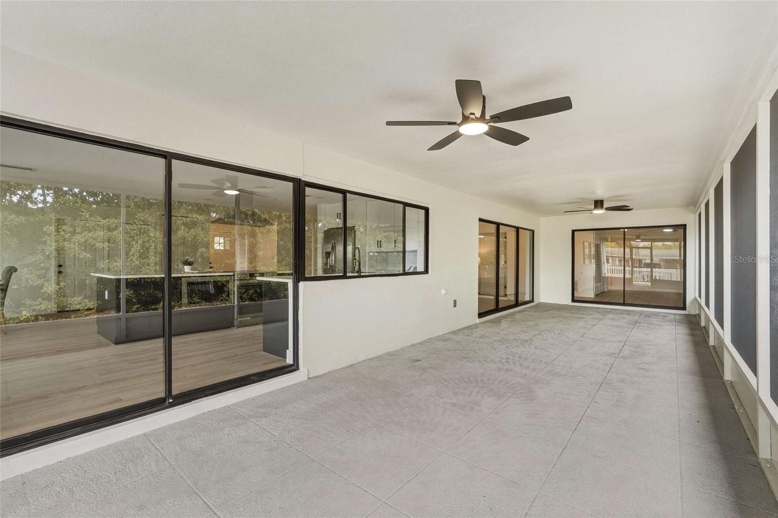 Image 25 of 37 For 1434 Hagen Avenue