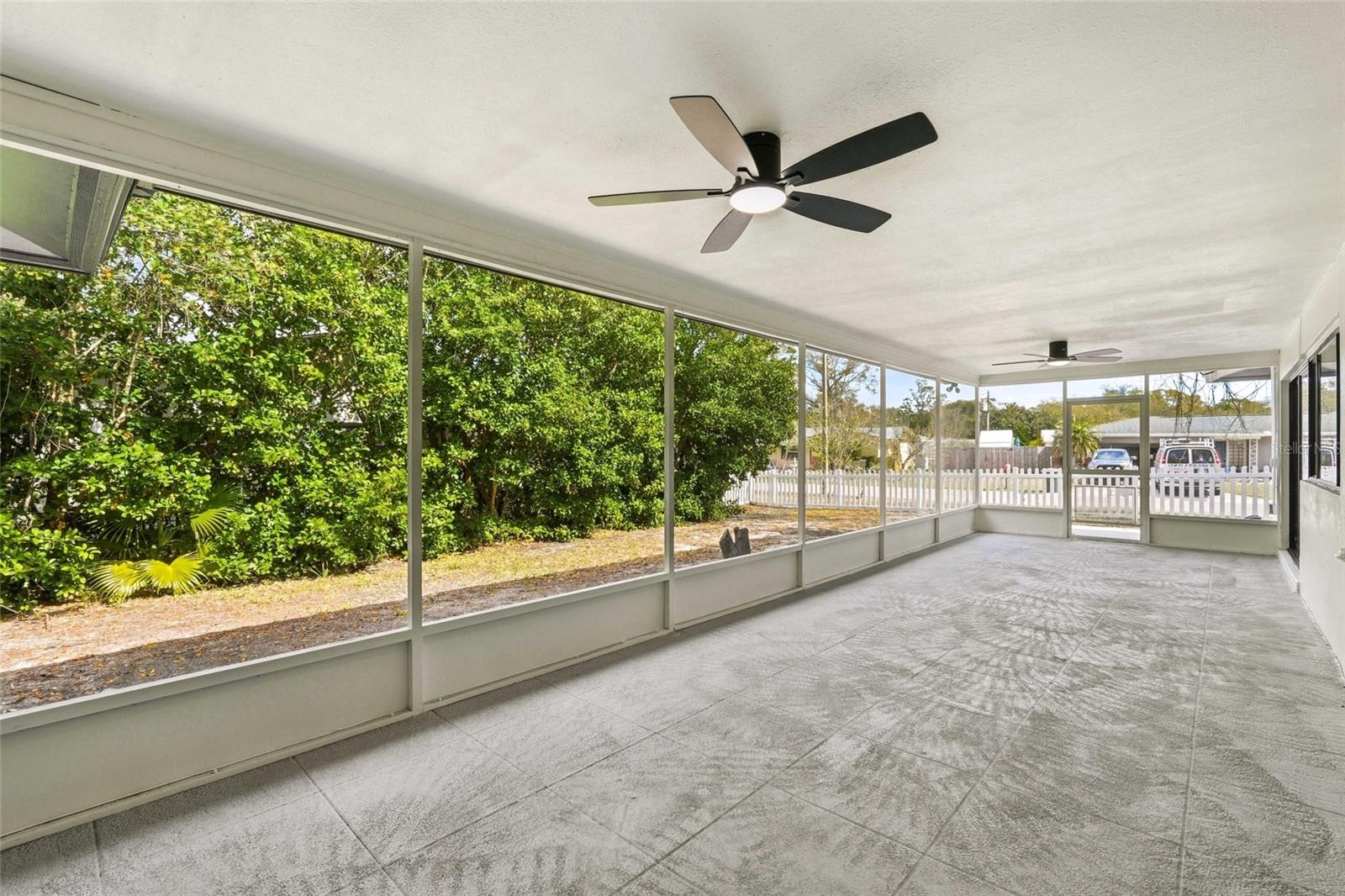 Image 26 of 37 For 1434 Hagen Avenue