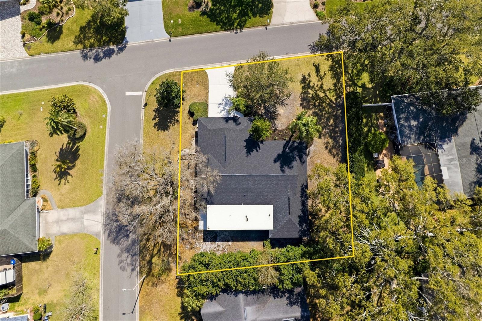 Image 27 of 37 For 1434 Hagen Avenue