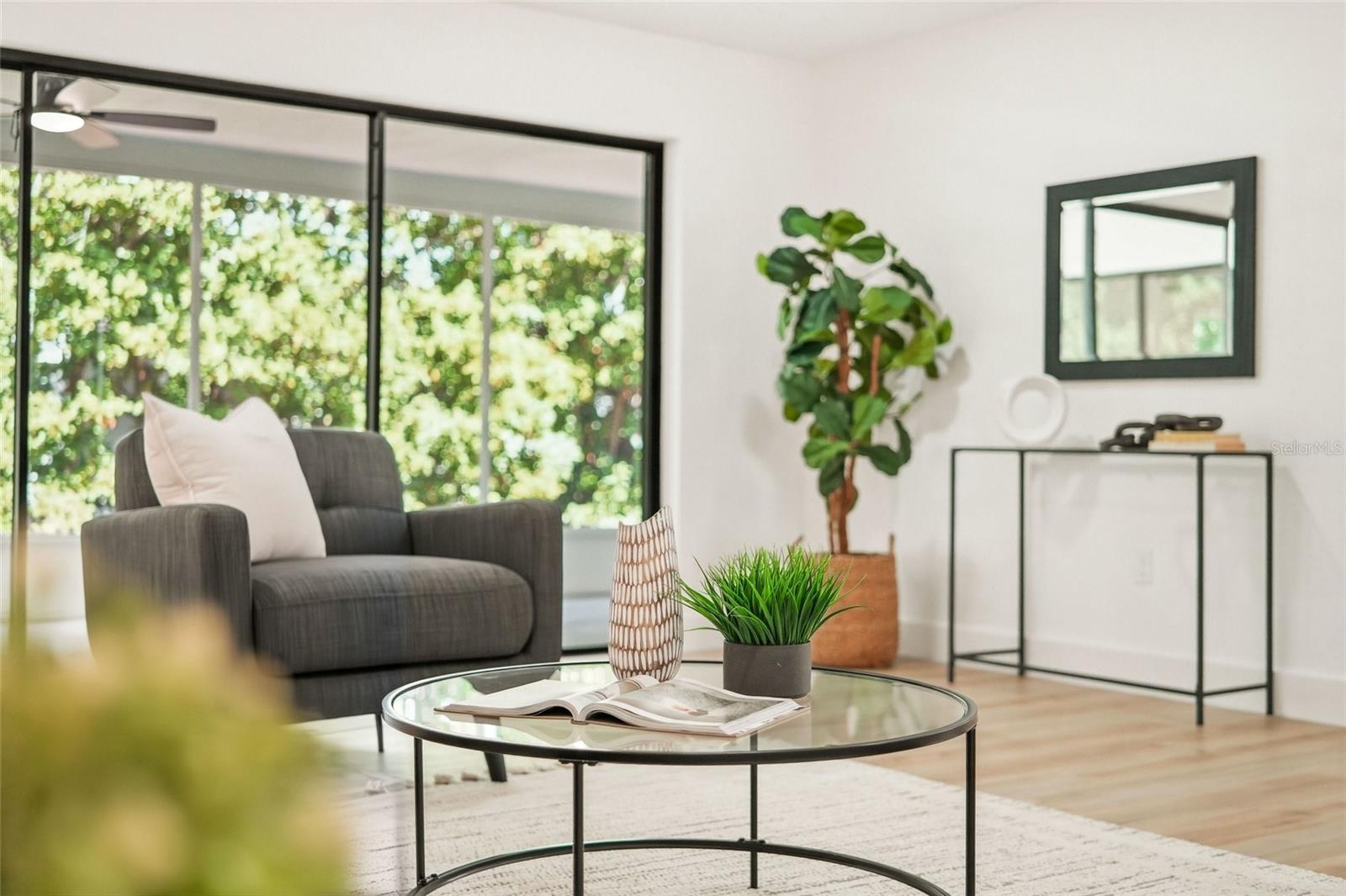 Image 6 of 37 For 1434 Hagen Avenue