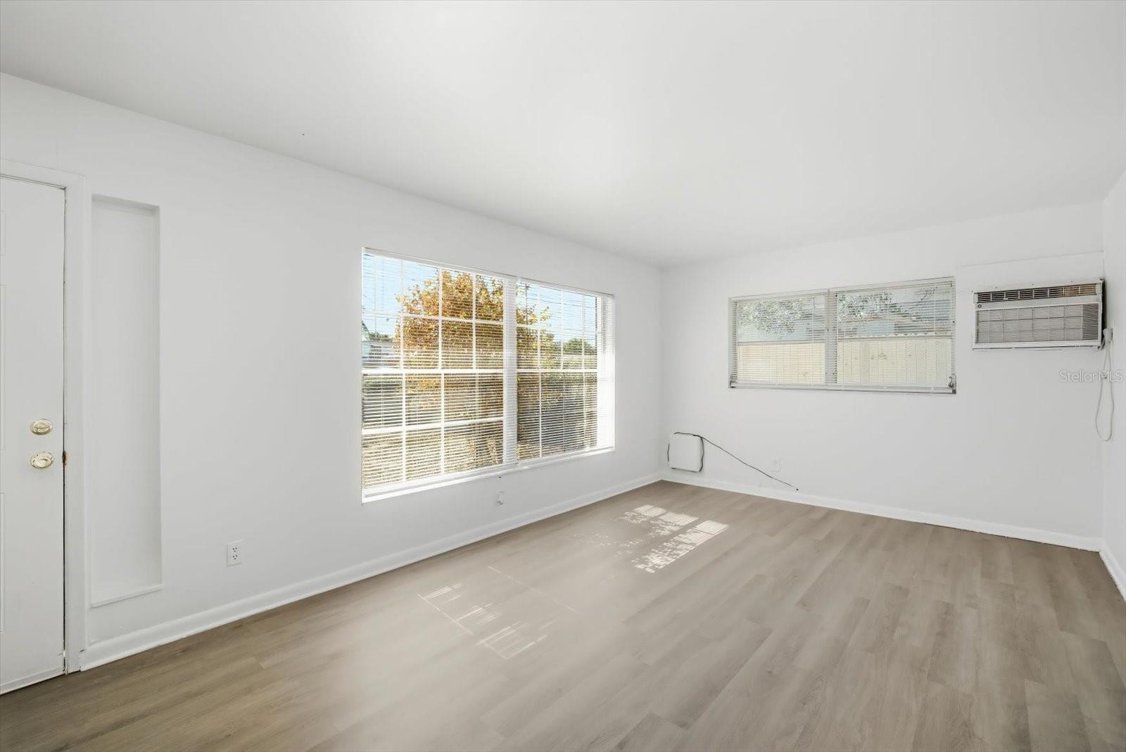 Image 3 of 18 For 2312 112th Avenue