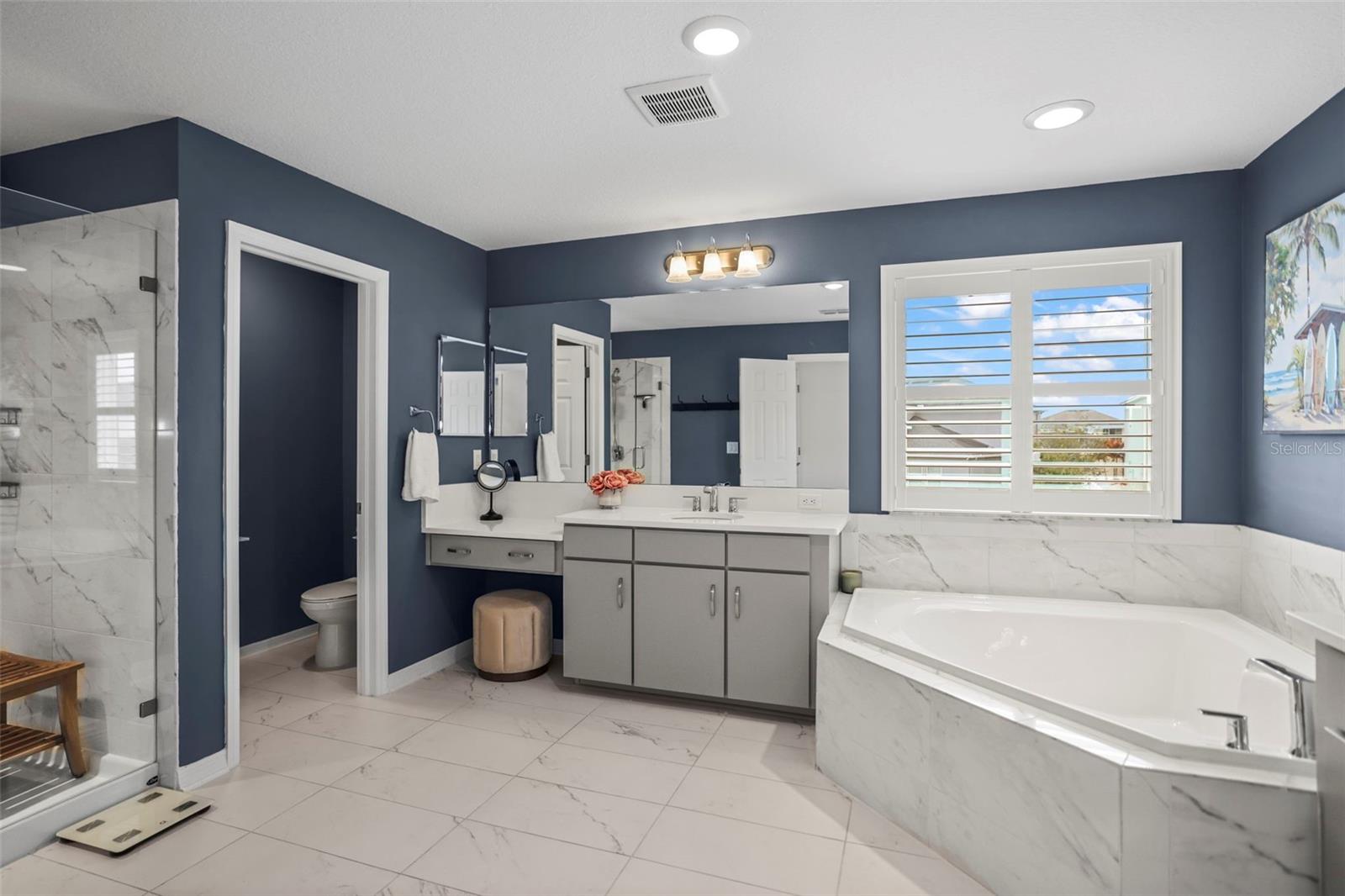 Image 11 of 90 For 33260 Kateland Drive