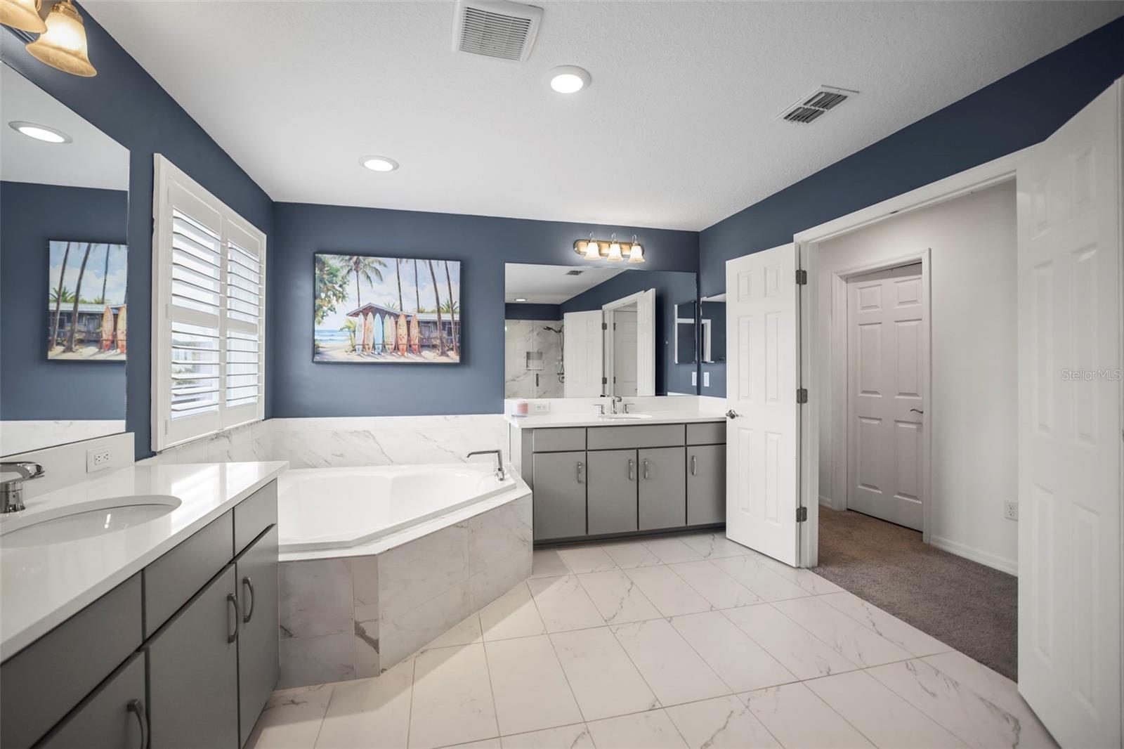 Image 12 of 90 For 33260 Kateland Drive