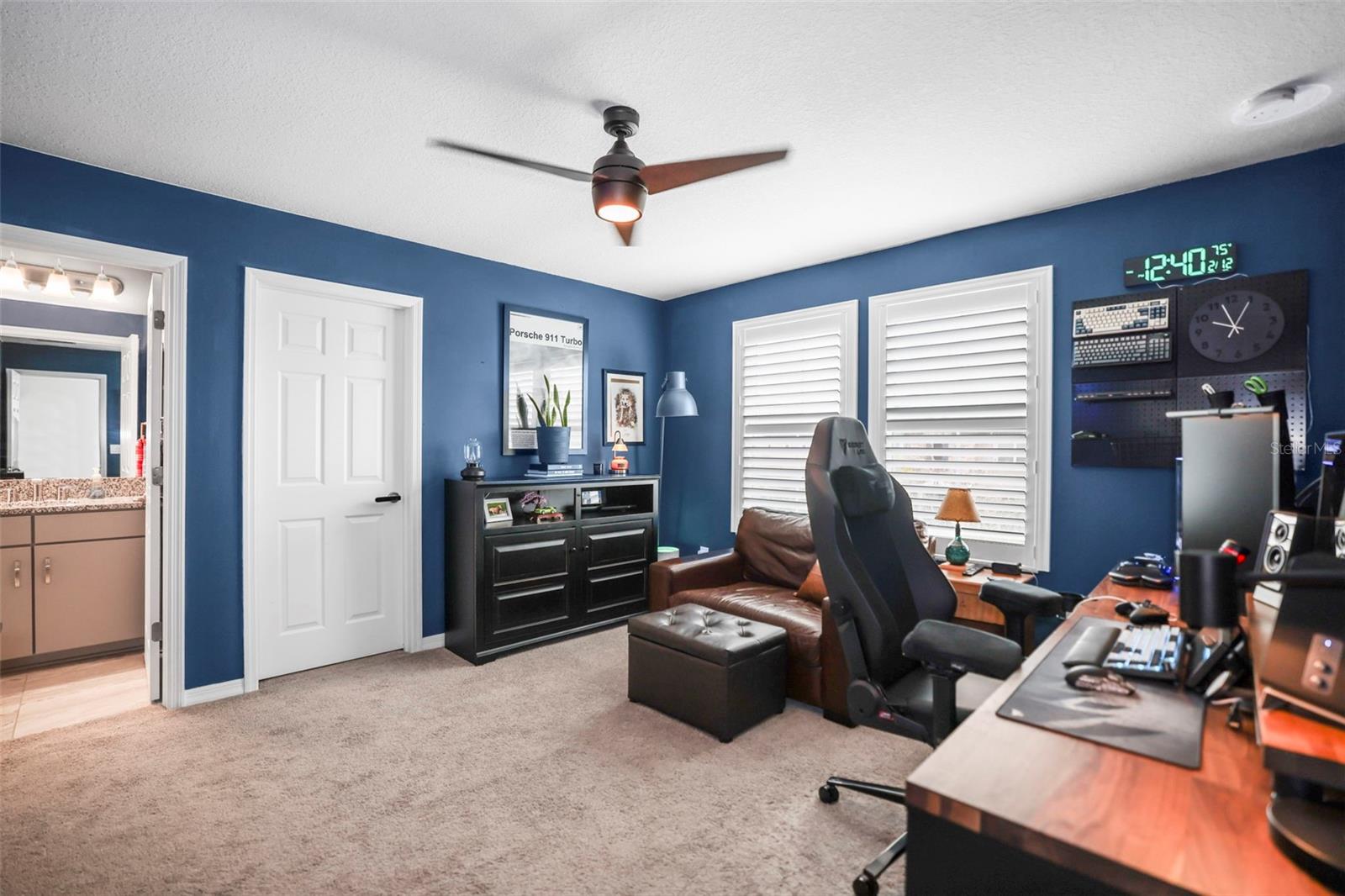 Image 27 of 90 For 33260 Kateland Drive