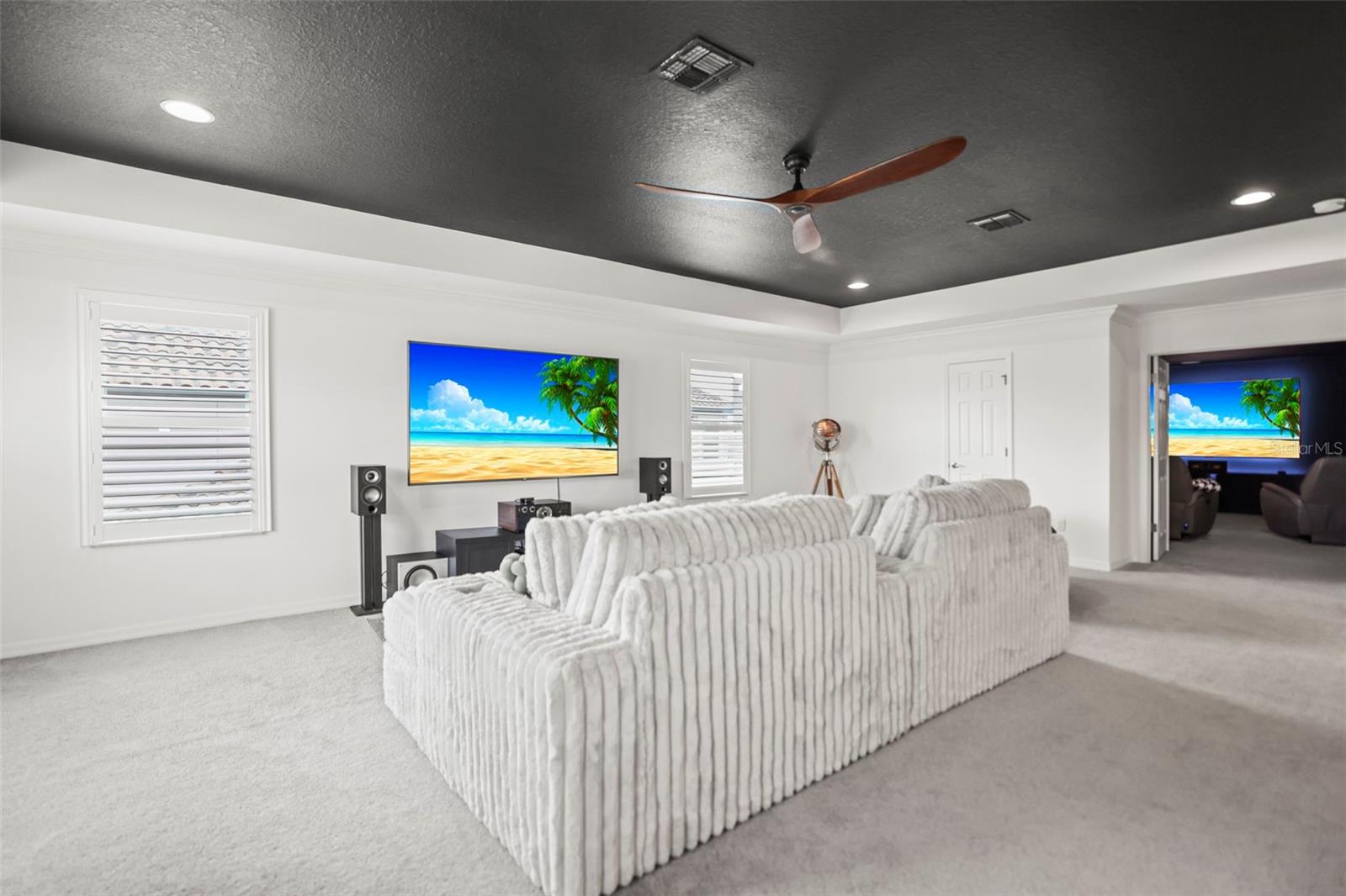 Image 39 of 90 For 33260 Kateland Drive