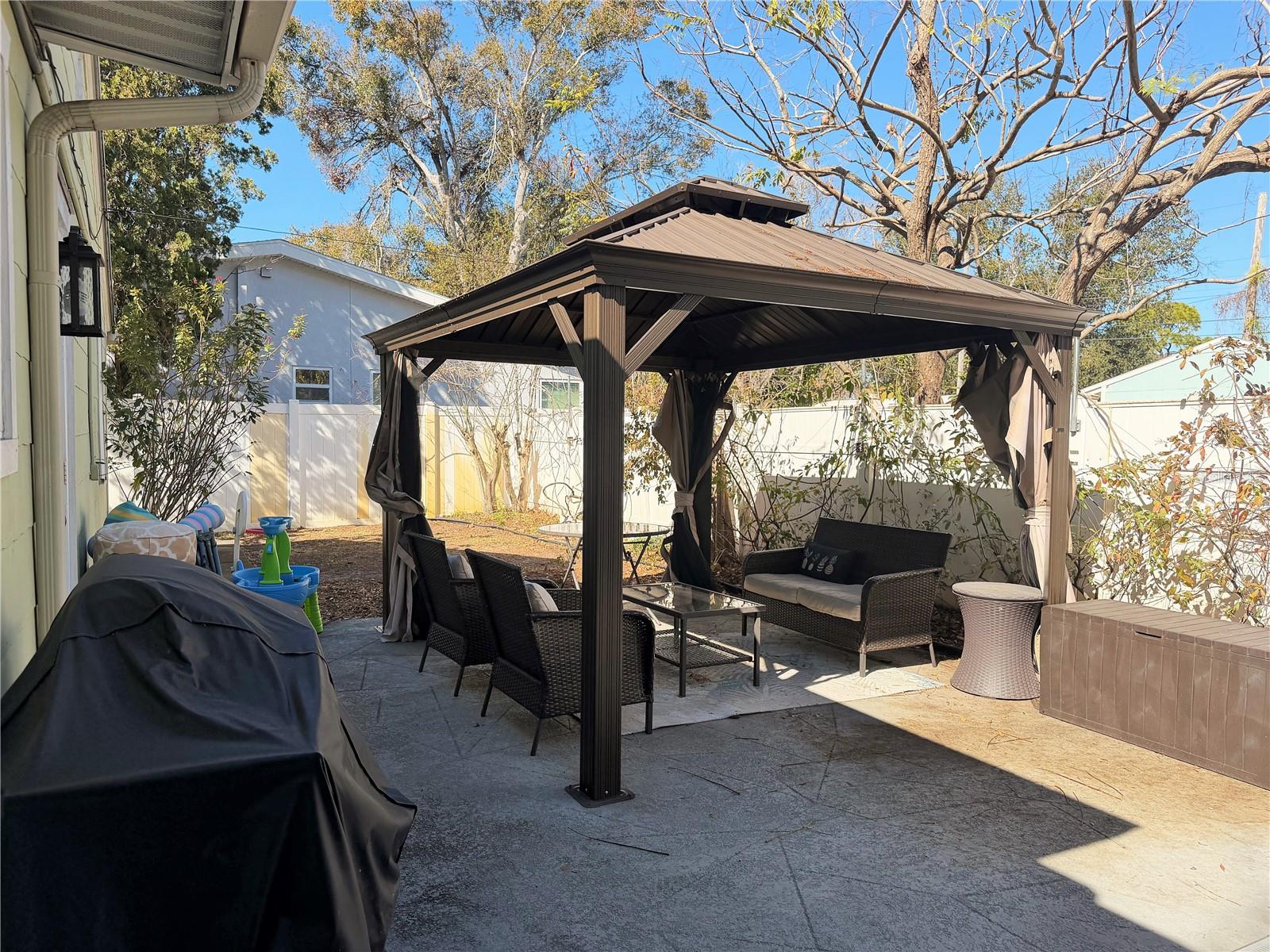 Image 21 of 29 For 4101 11th Avenue N