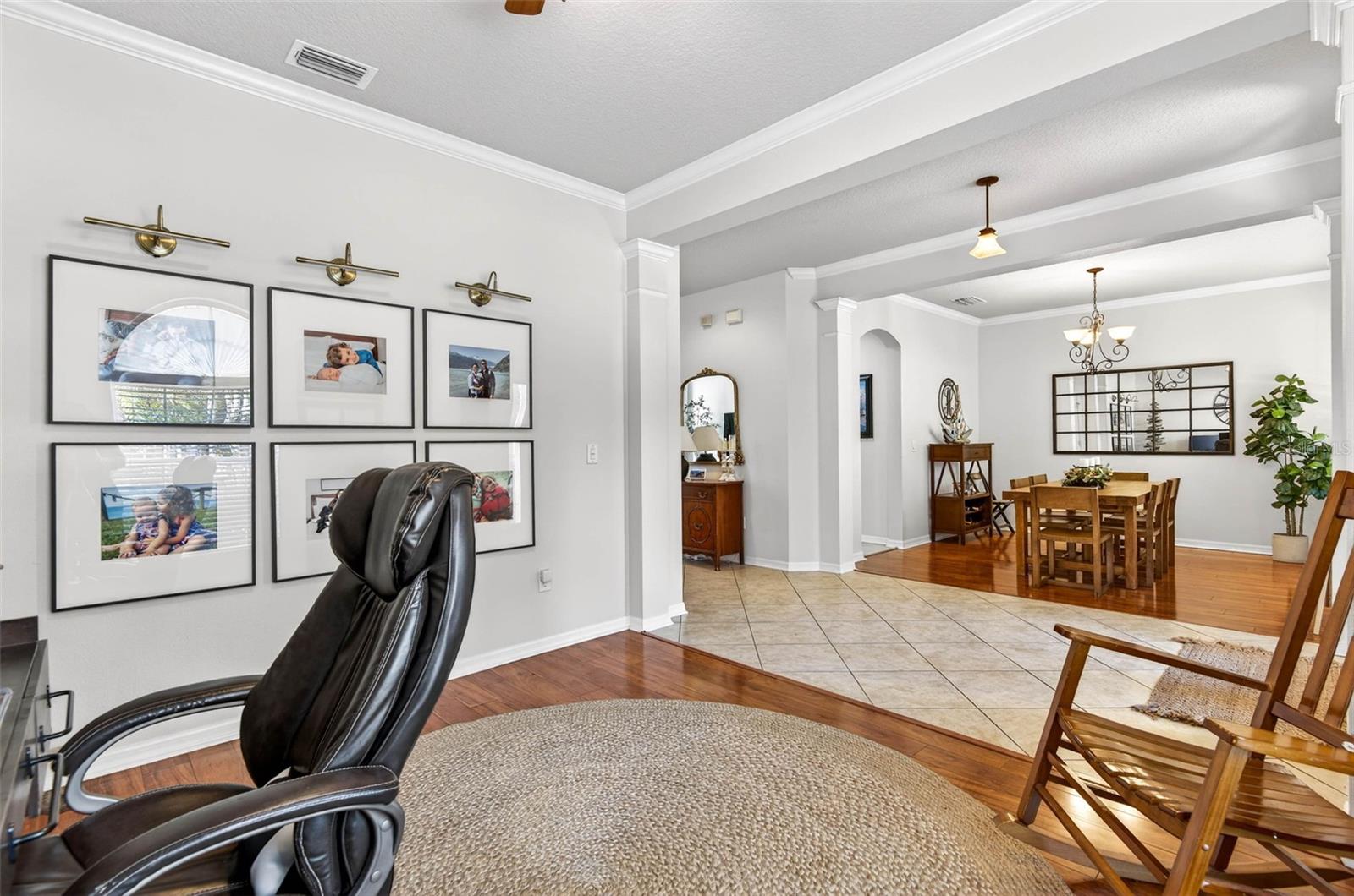 Image 17 of 77 For 6604 Portland Oak Court