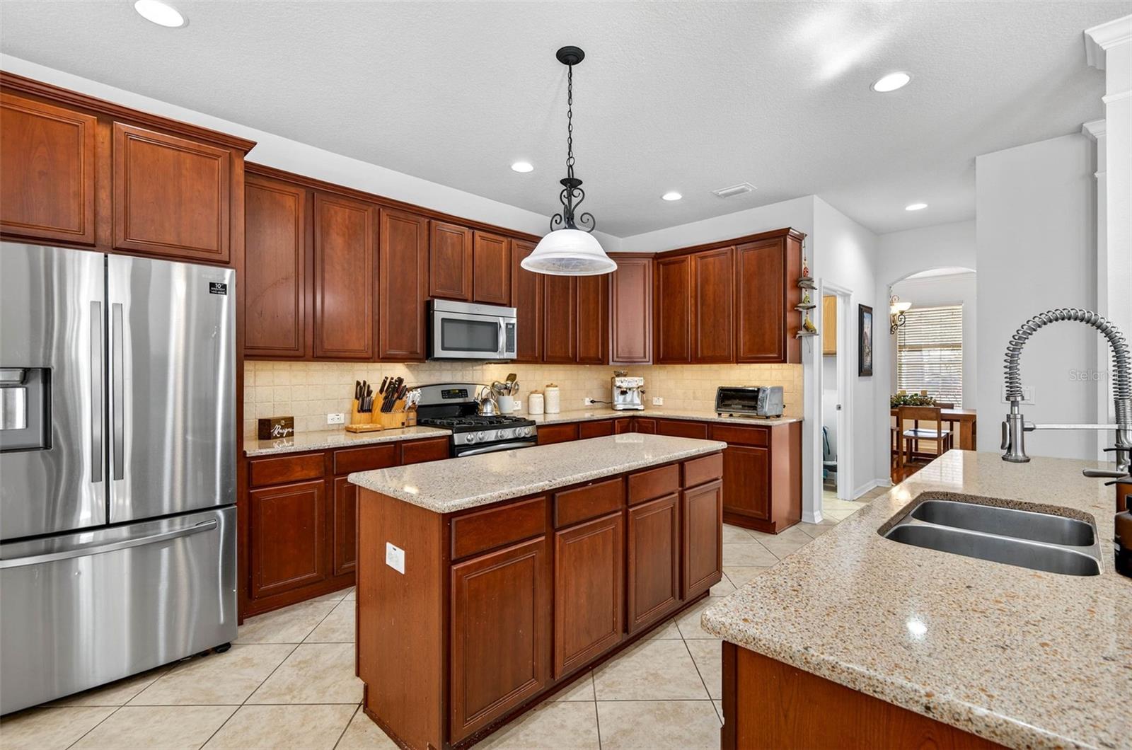 Image 20 of 77 For 6604 Portland Oak Court