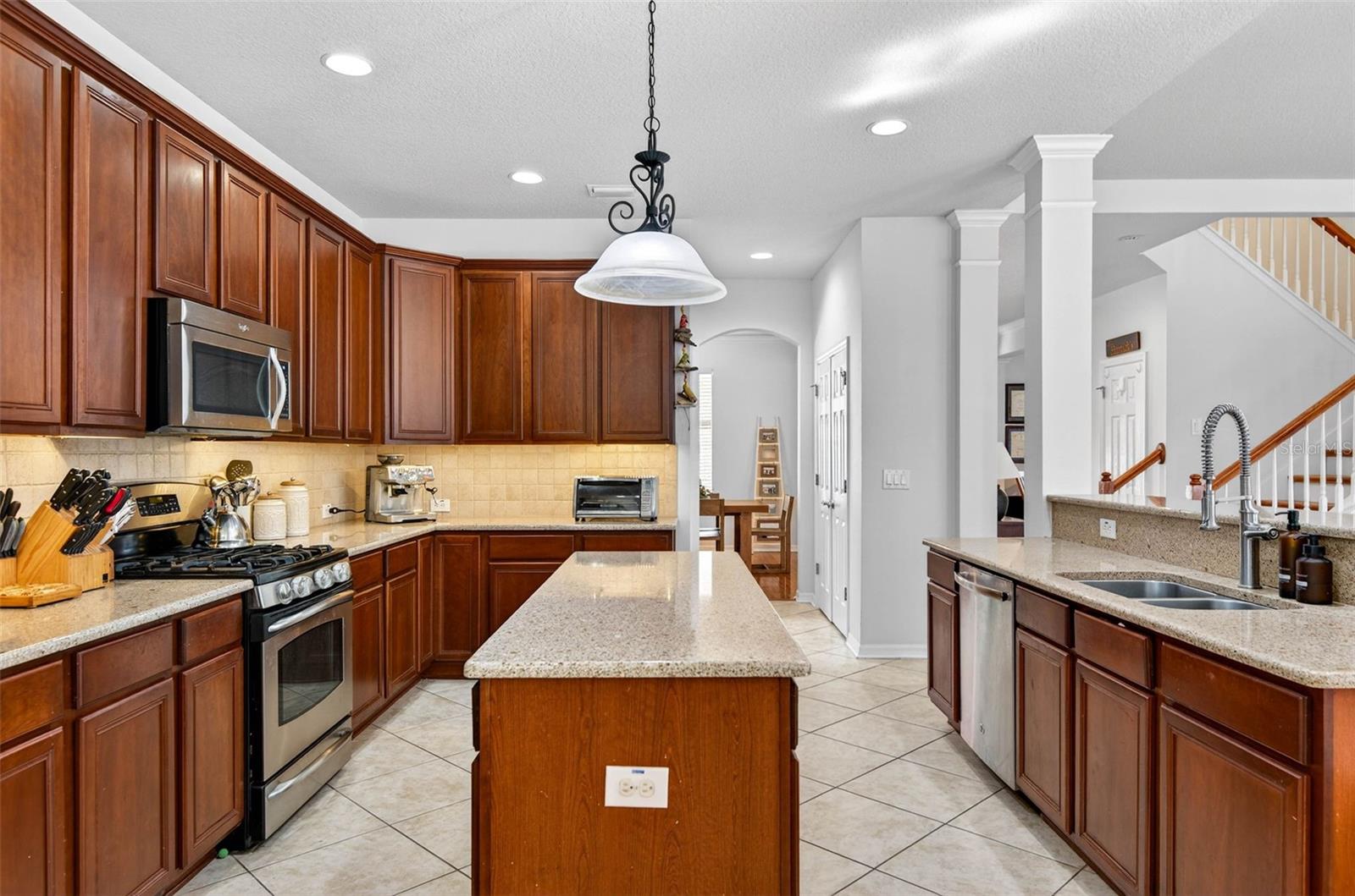 Image 23 of 77 For 6604 Portland Oak Court