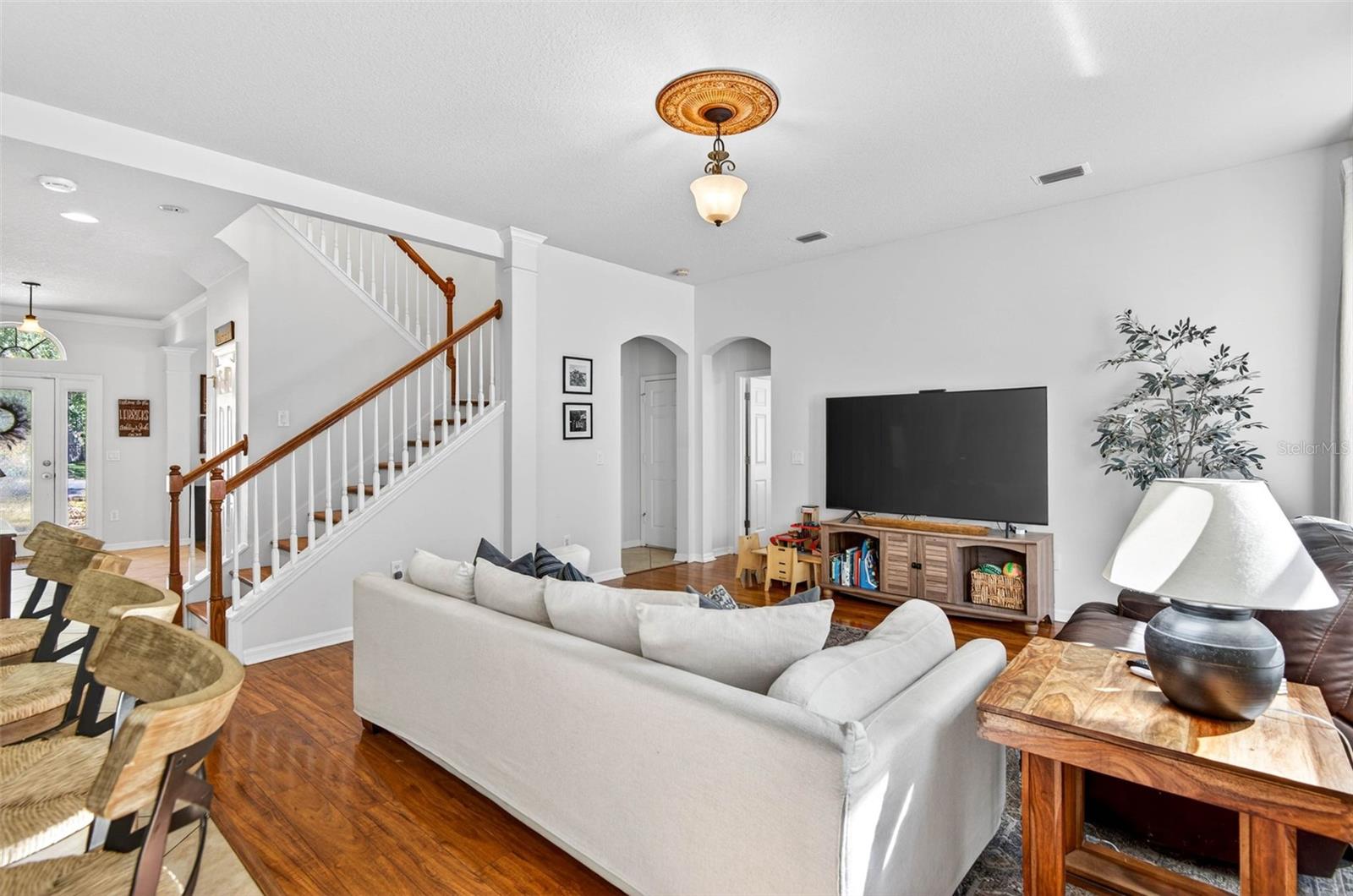 Image 28 of 77 For 6604 Portland Oak Court