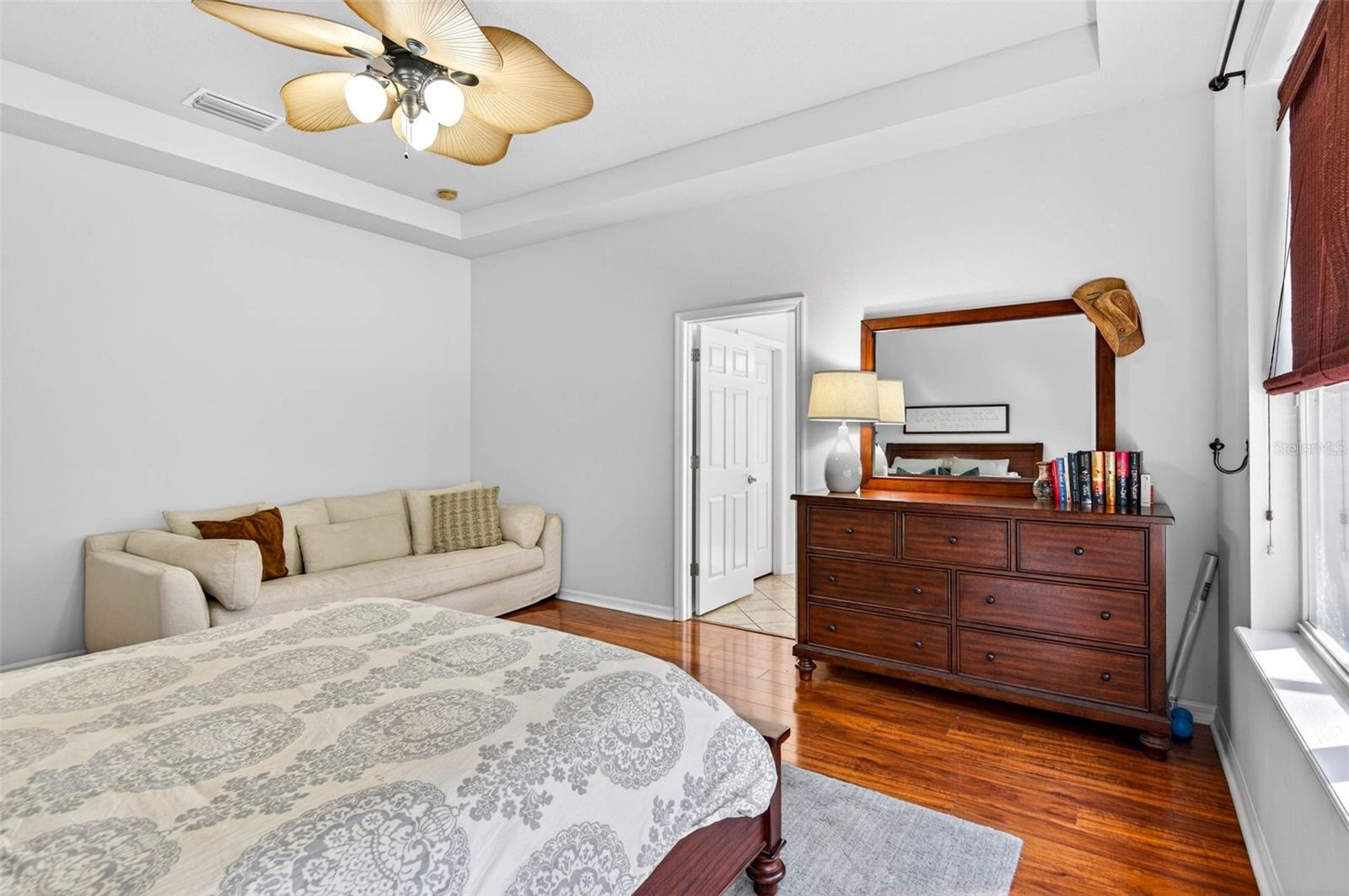 Image 35 of 77 For 6604 Portland Oak Court