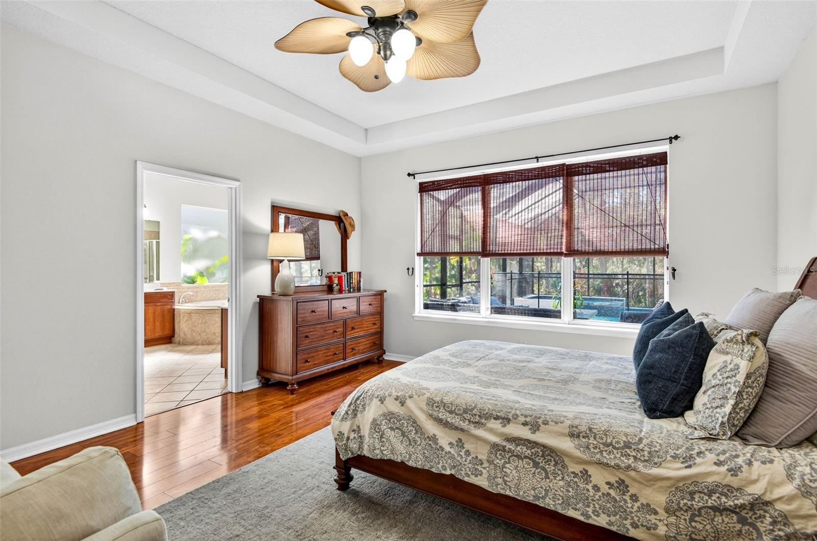 Image 36 of 77 For 6604 Portland Oak Court