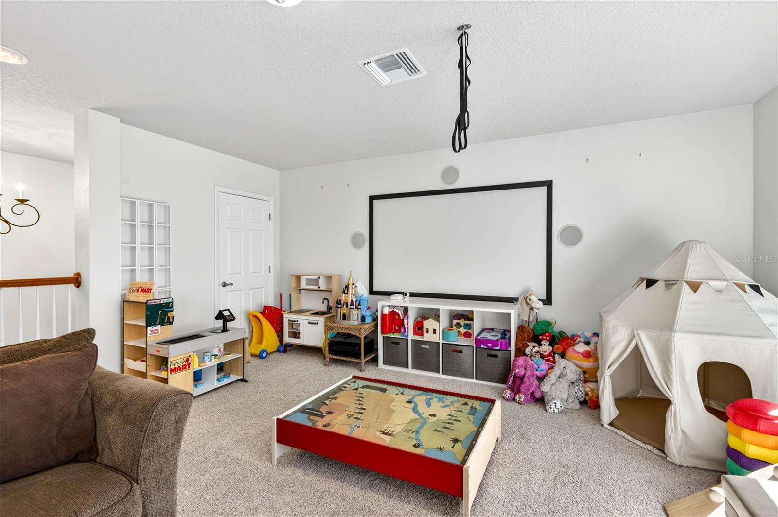 Image 46 of 77 For 6604 Portland Oak Court