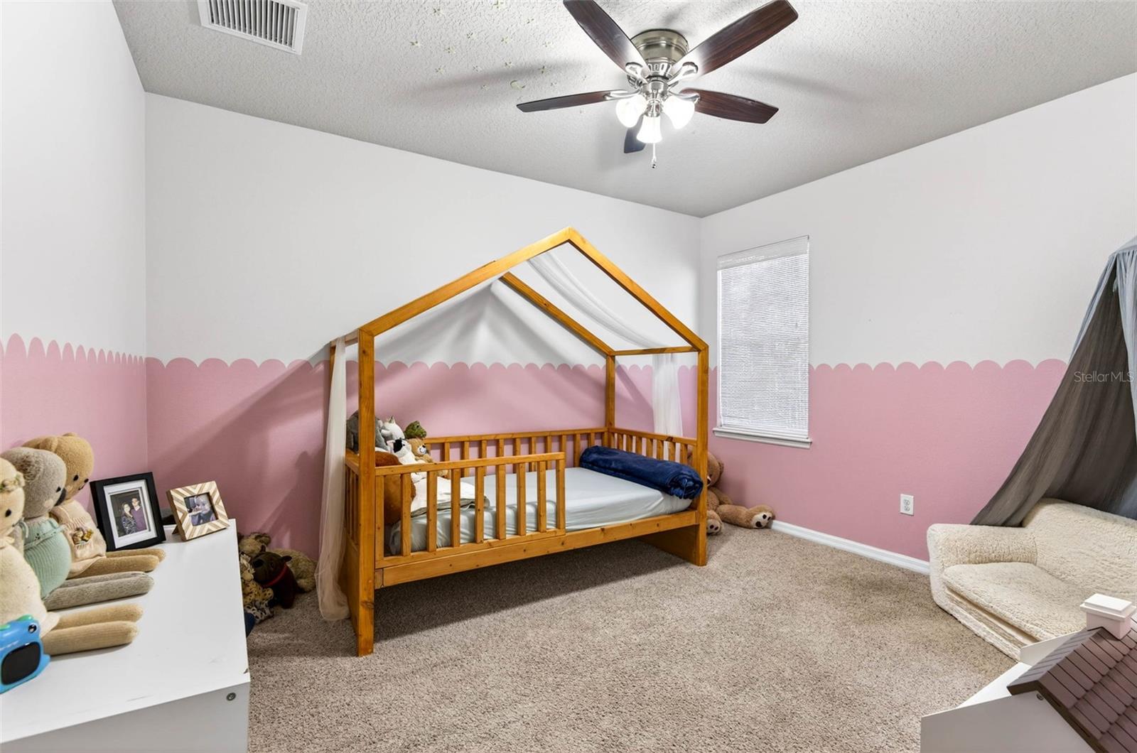 Image 52 of 77 For 6604 Portland Oak Court