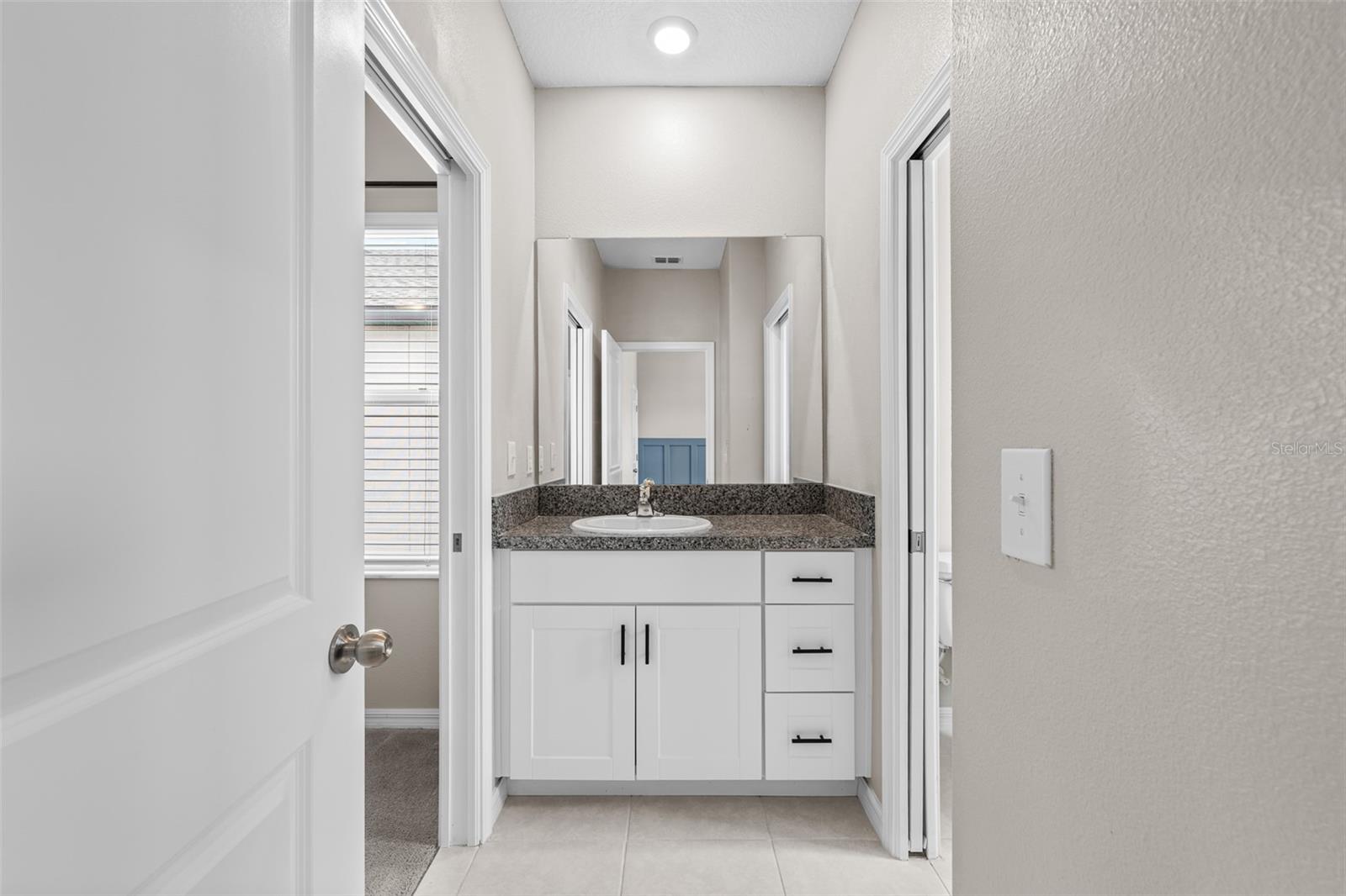 Image 33 of 41 For 31615 Blue Passing Loop