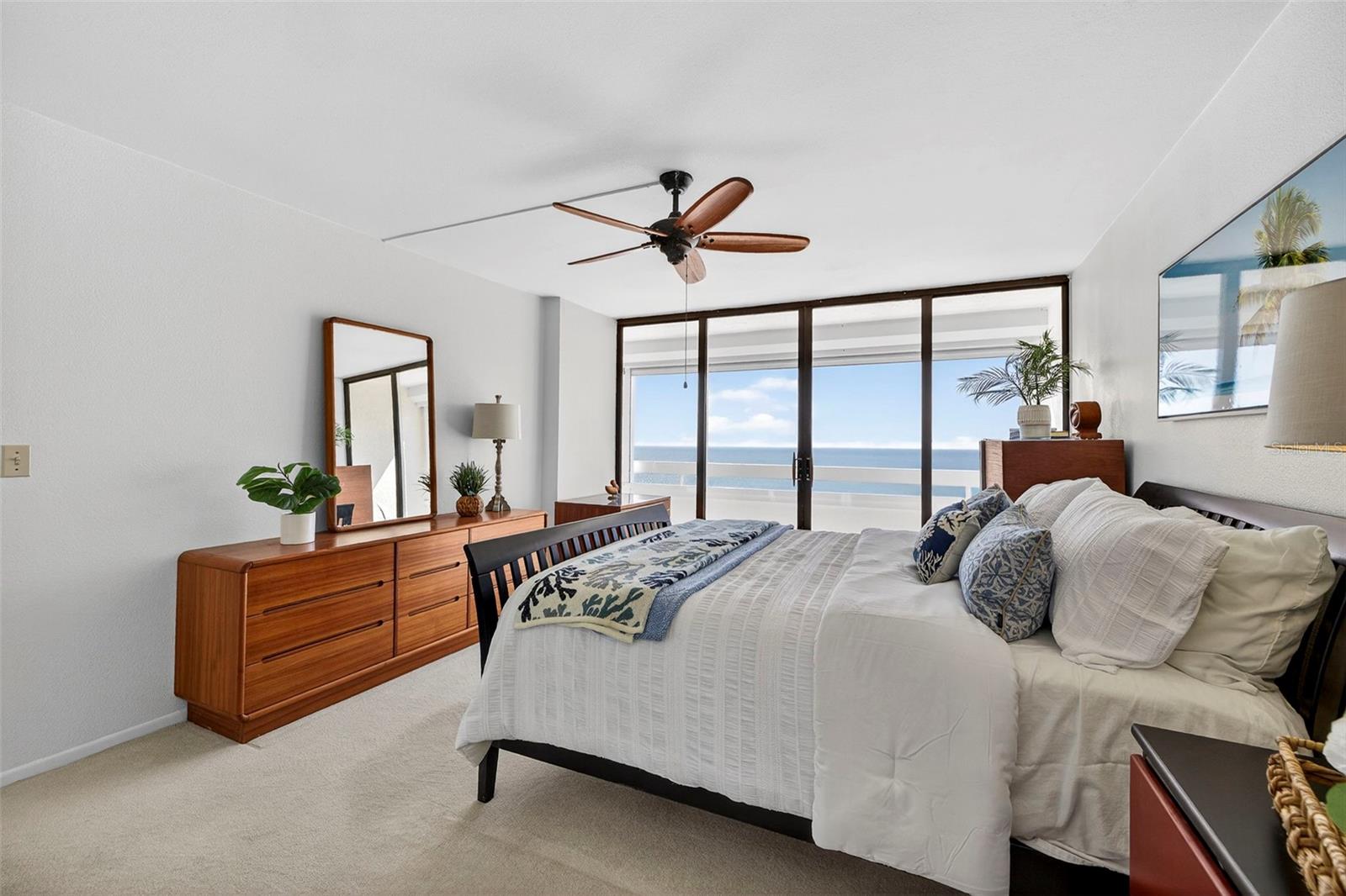 Listing photo id 10 for 17900 Gulf Boulevard 15b