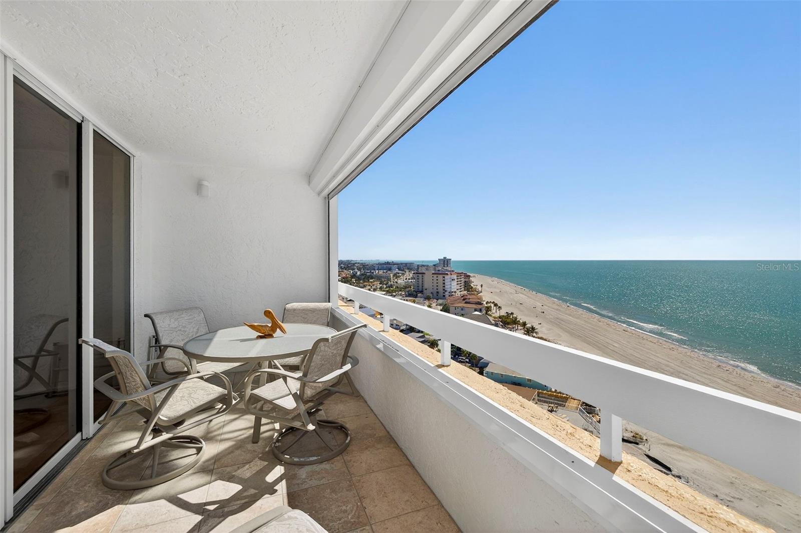 Listing photo id 18 for 17900 Gulf Boulevard 15b