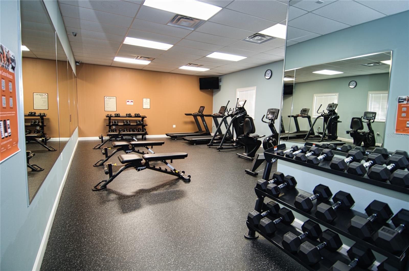 Image 19 of 35 For 1793 Hampton Lane 110