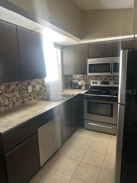 Image 5 of 35 For 1793 Hampton Lane 110