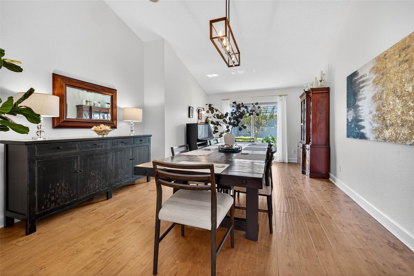 Image 17 of 58 For 4311 Avenue Cannes