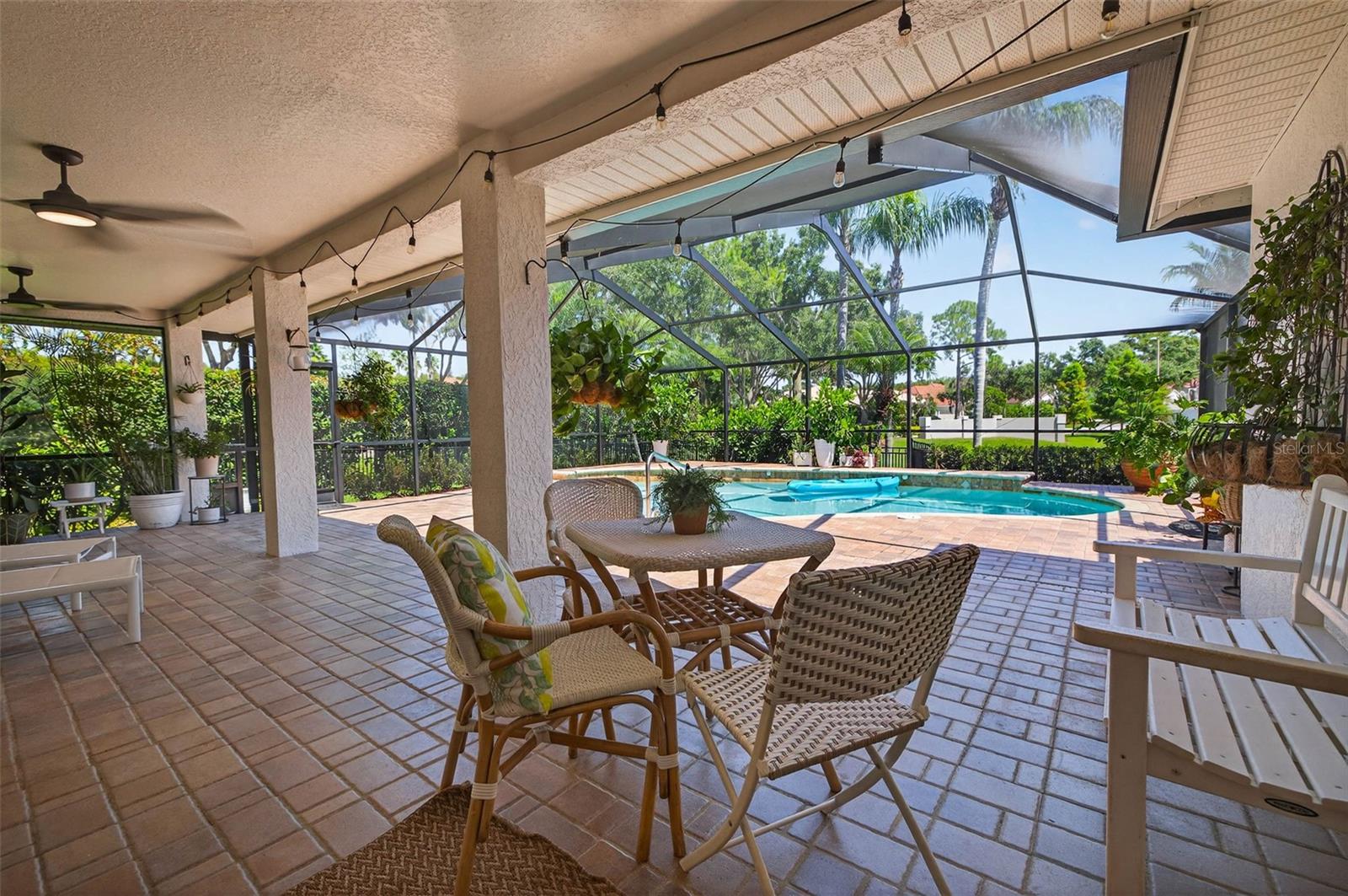 Image 19 of 58 For 4311 Avenue Cannes