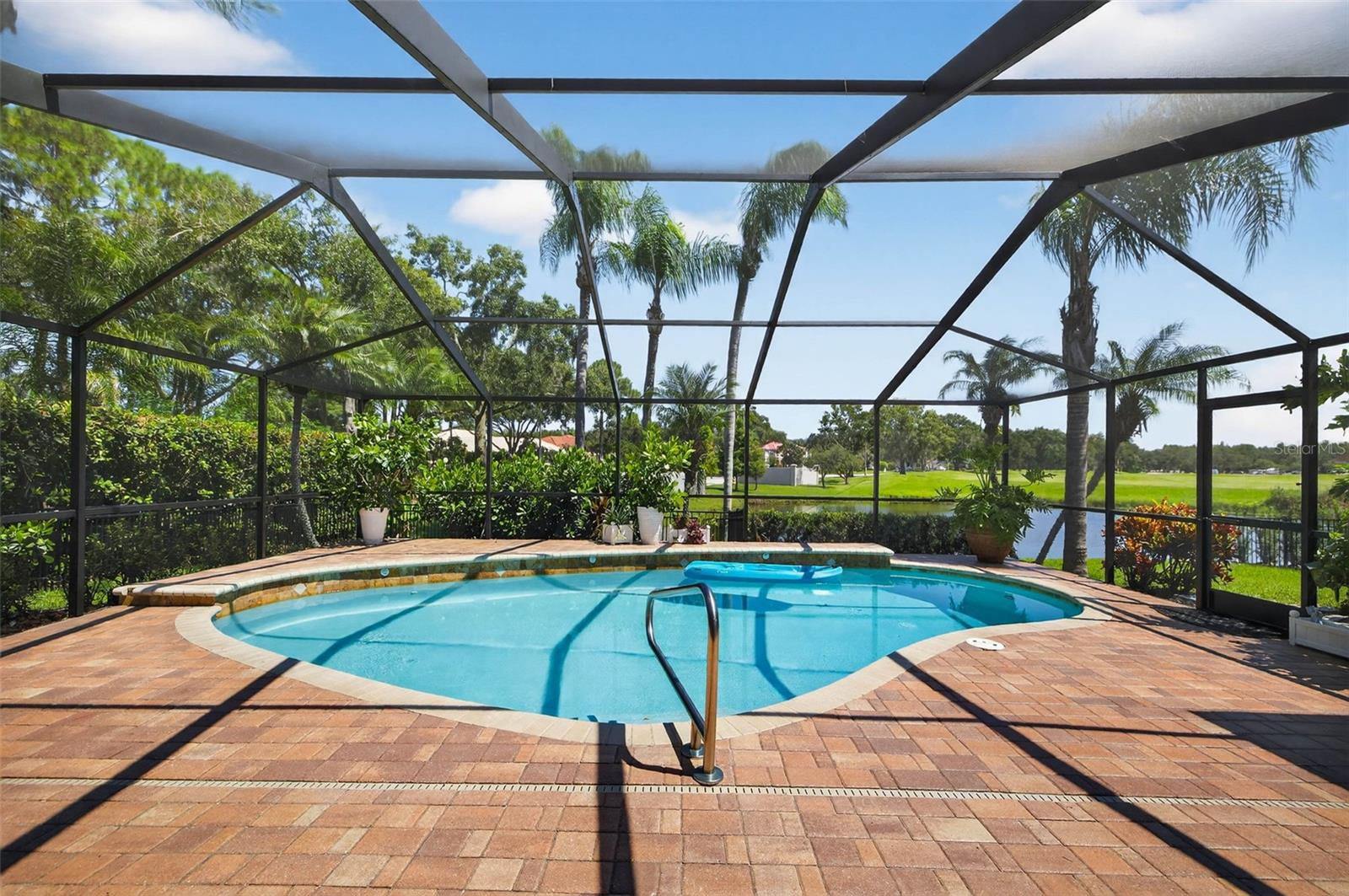 Image 23 of 58 For 4311 Avenue Cannes