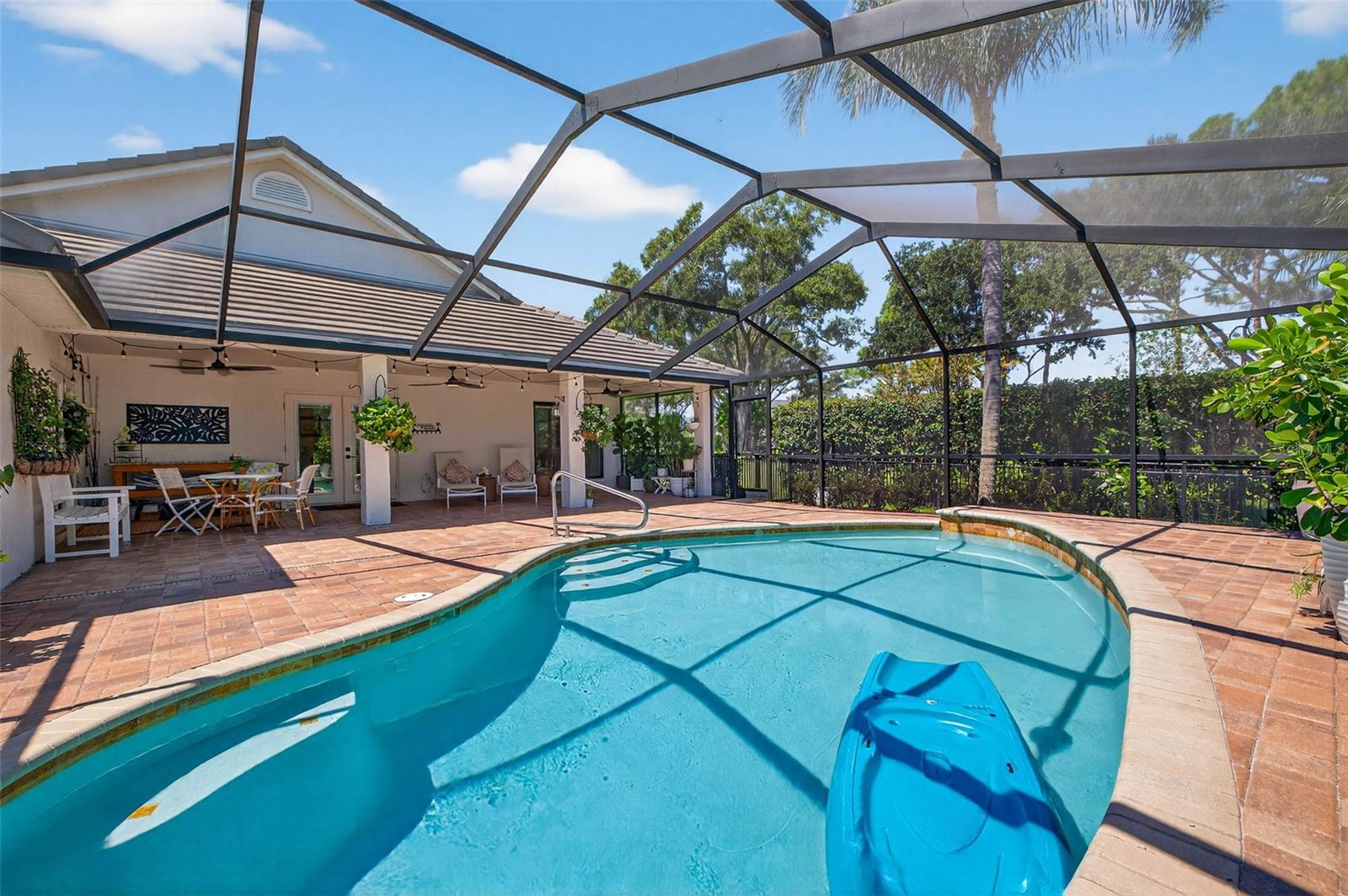 Image 3 of 58 For 4311 Avenue Cannes