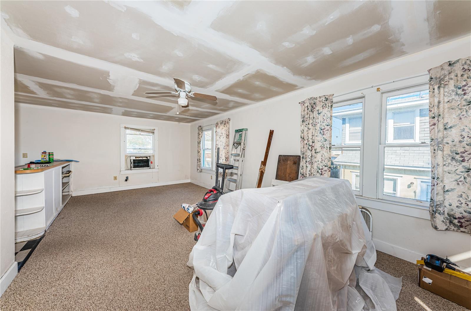 Image 13 of 23 For 138 10th Avenue Ne