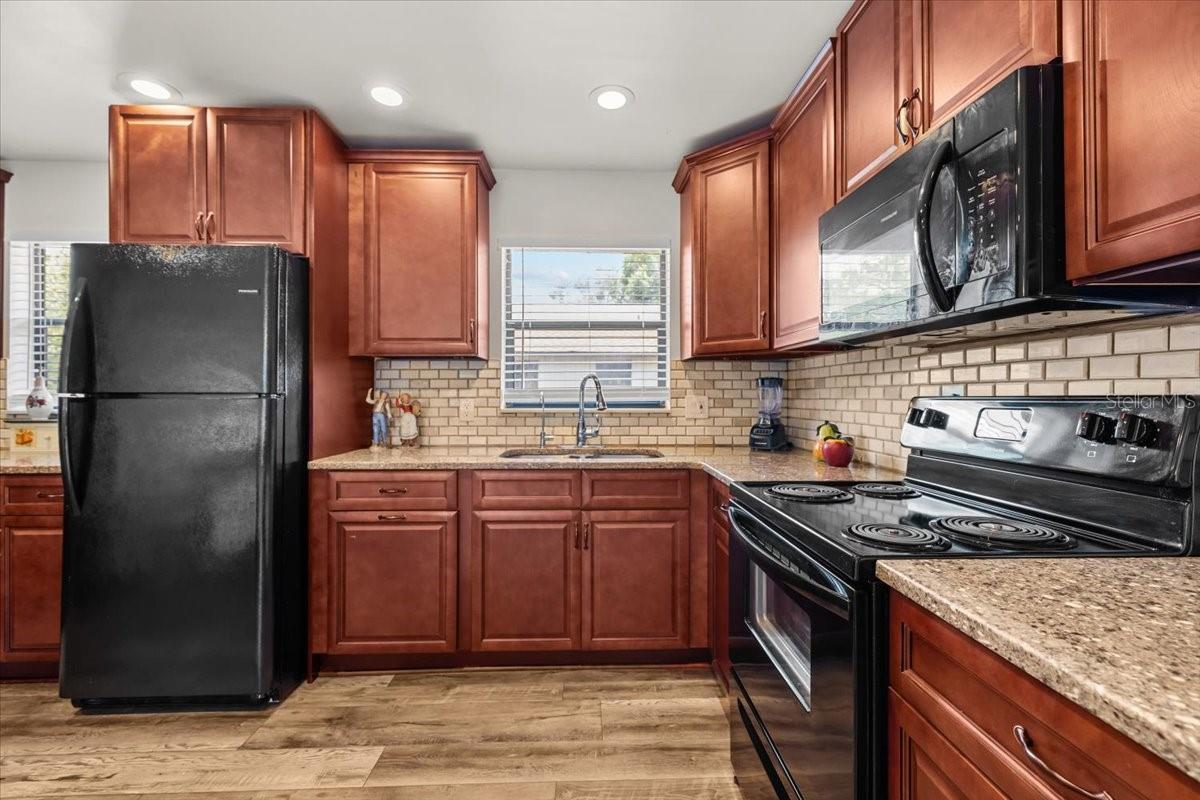 Image 10 of 28 For 4945 91st Avenue N 30