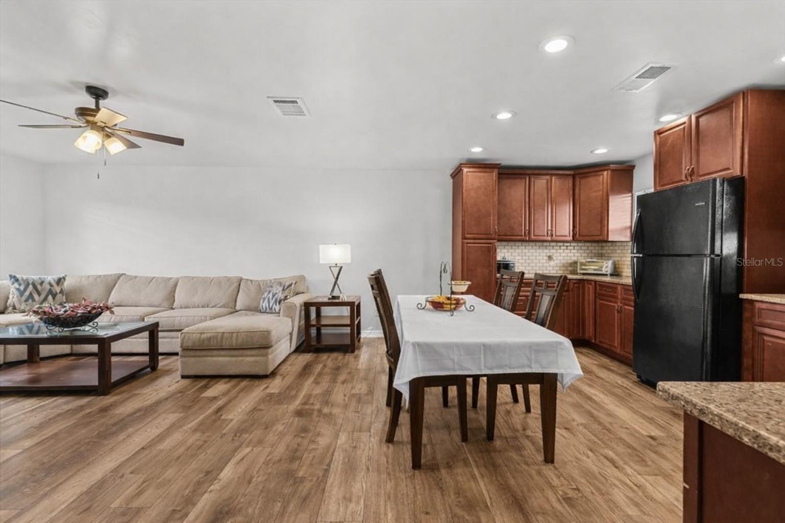 Image 6 of 28 For 4945 91st Avenue N 30