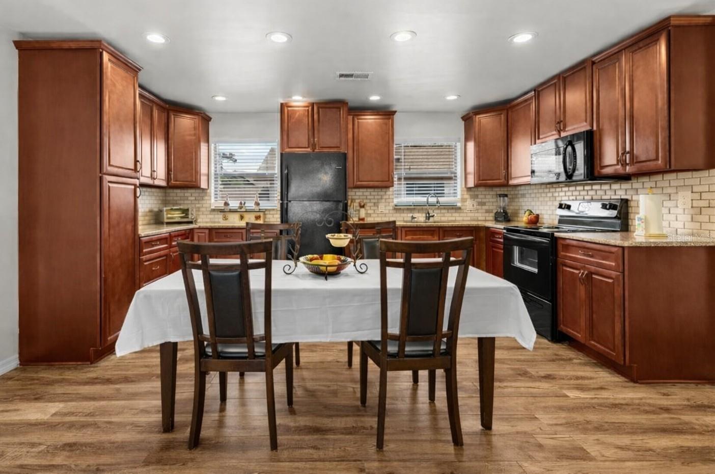 Image 7 of 28 For 4945 91st Avenue N 30