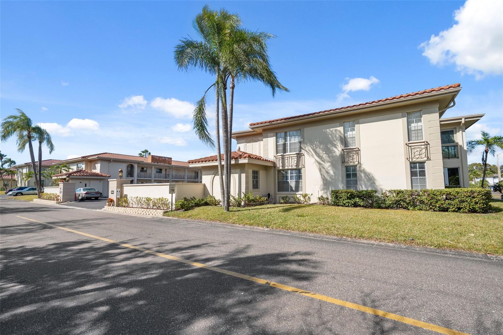 Image 33 of 39 For 19029 Us Highway 19 N 6-10