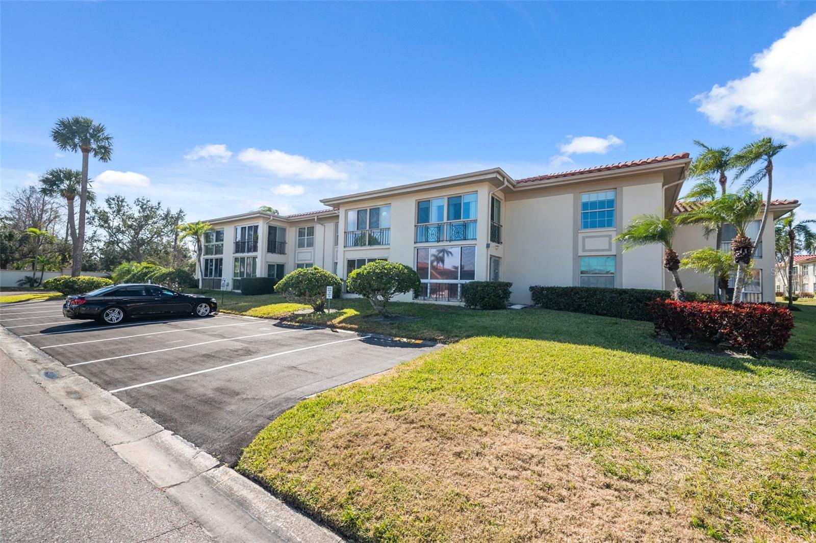 Image 34 of 39 For 19029 Us Highway 19 N 6-10