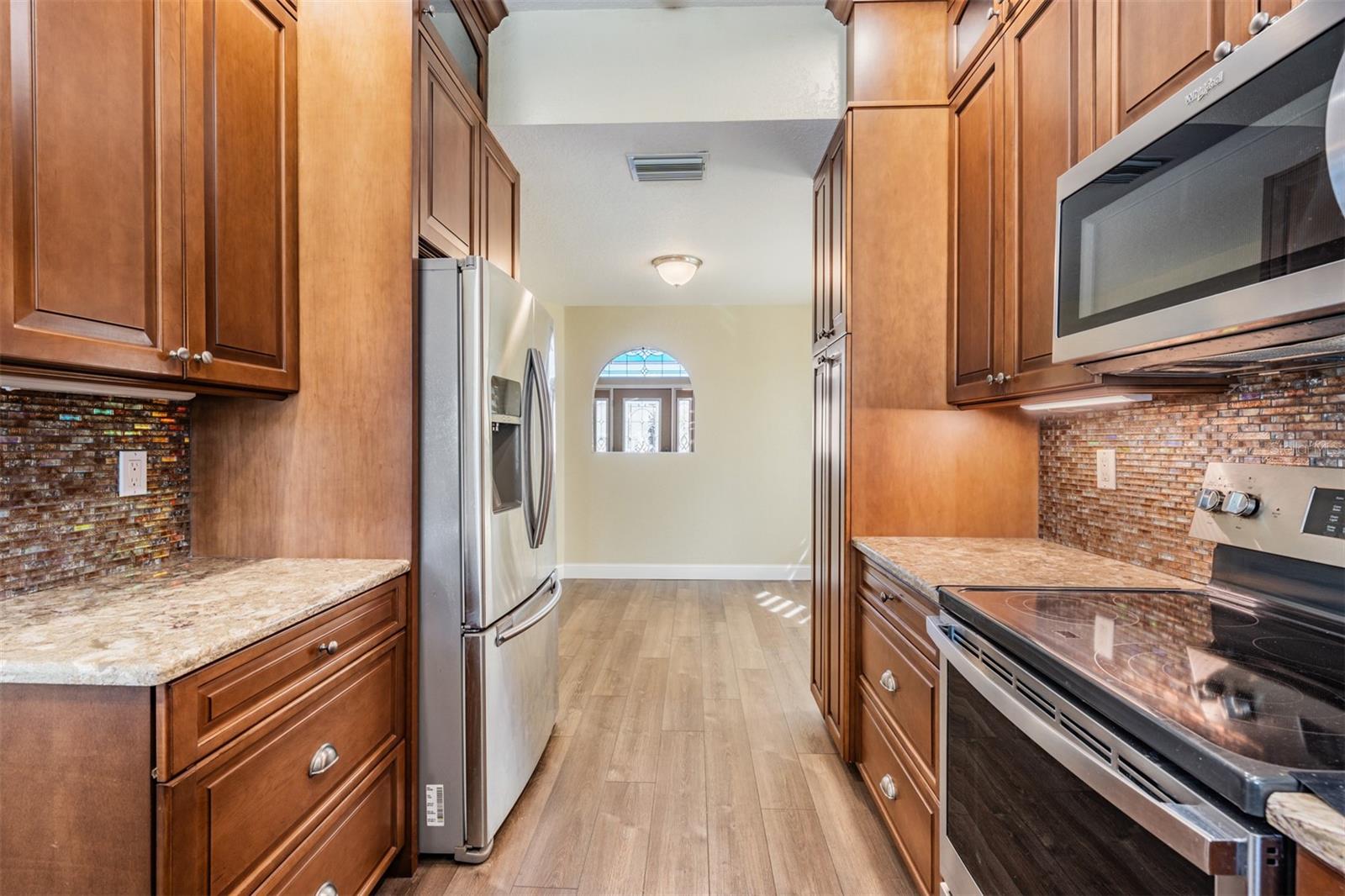 Image 16 of 49 For 6421 Drake Court