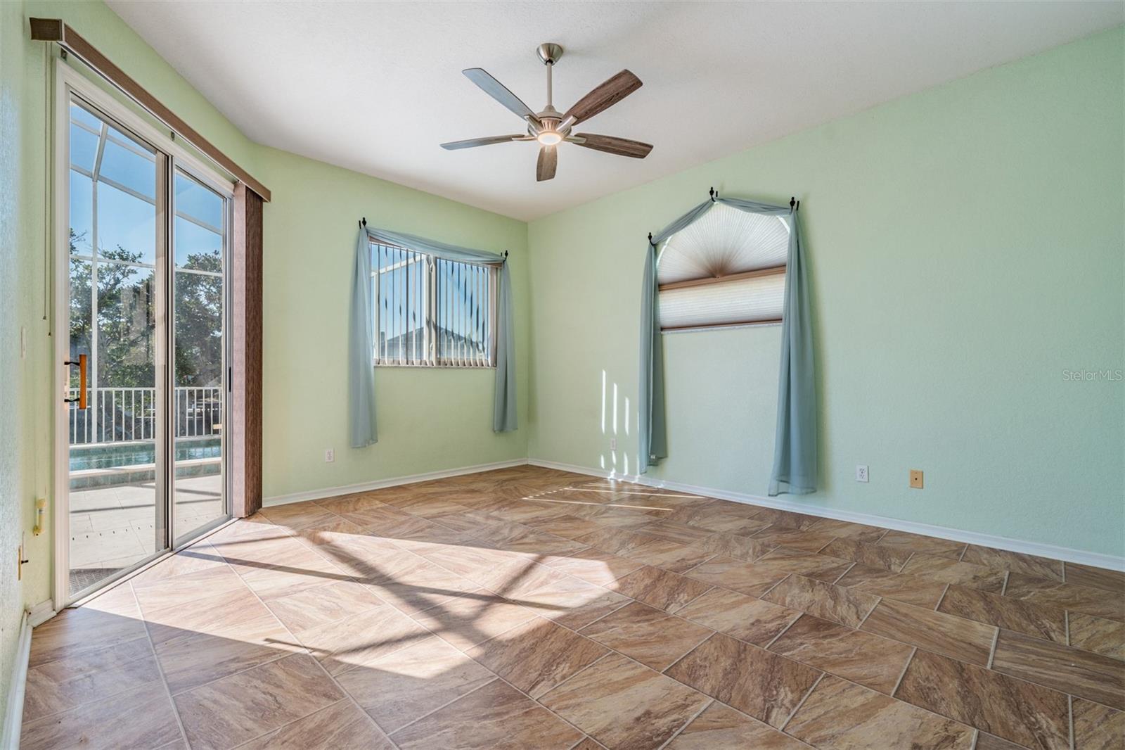 Image 19 of 49 For 6421 Drake Court