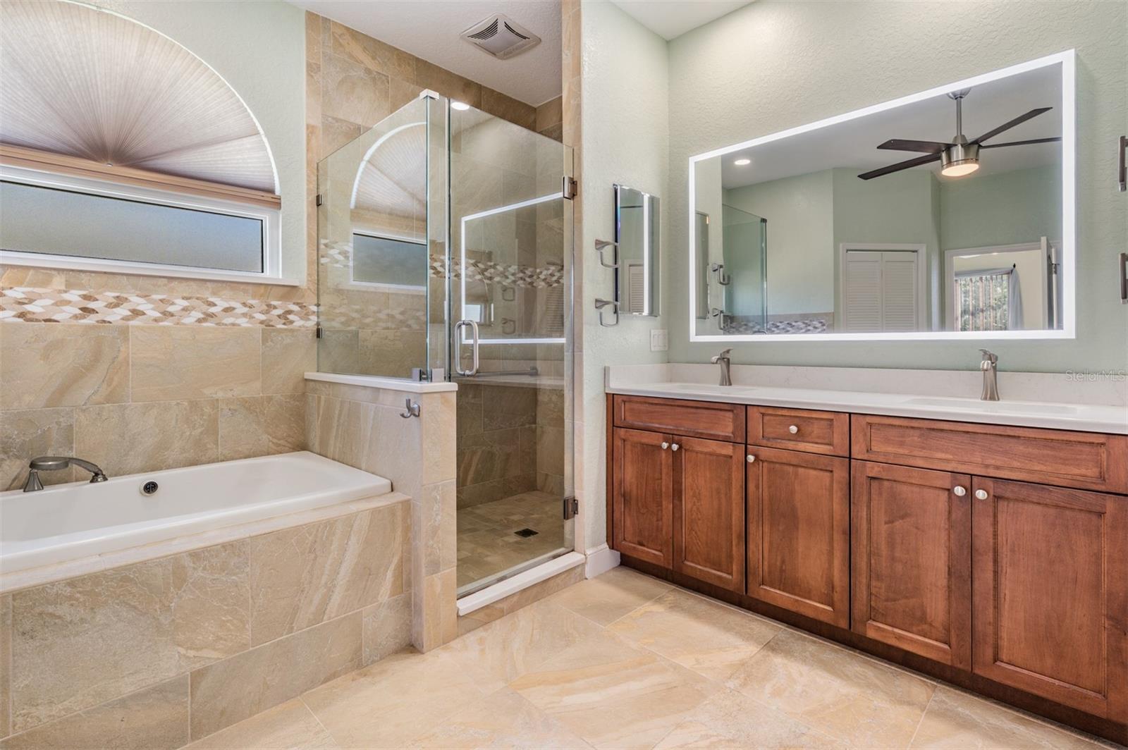 Image 22 of 49 For 6421 Drake Court