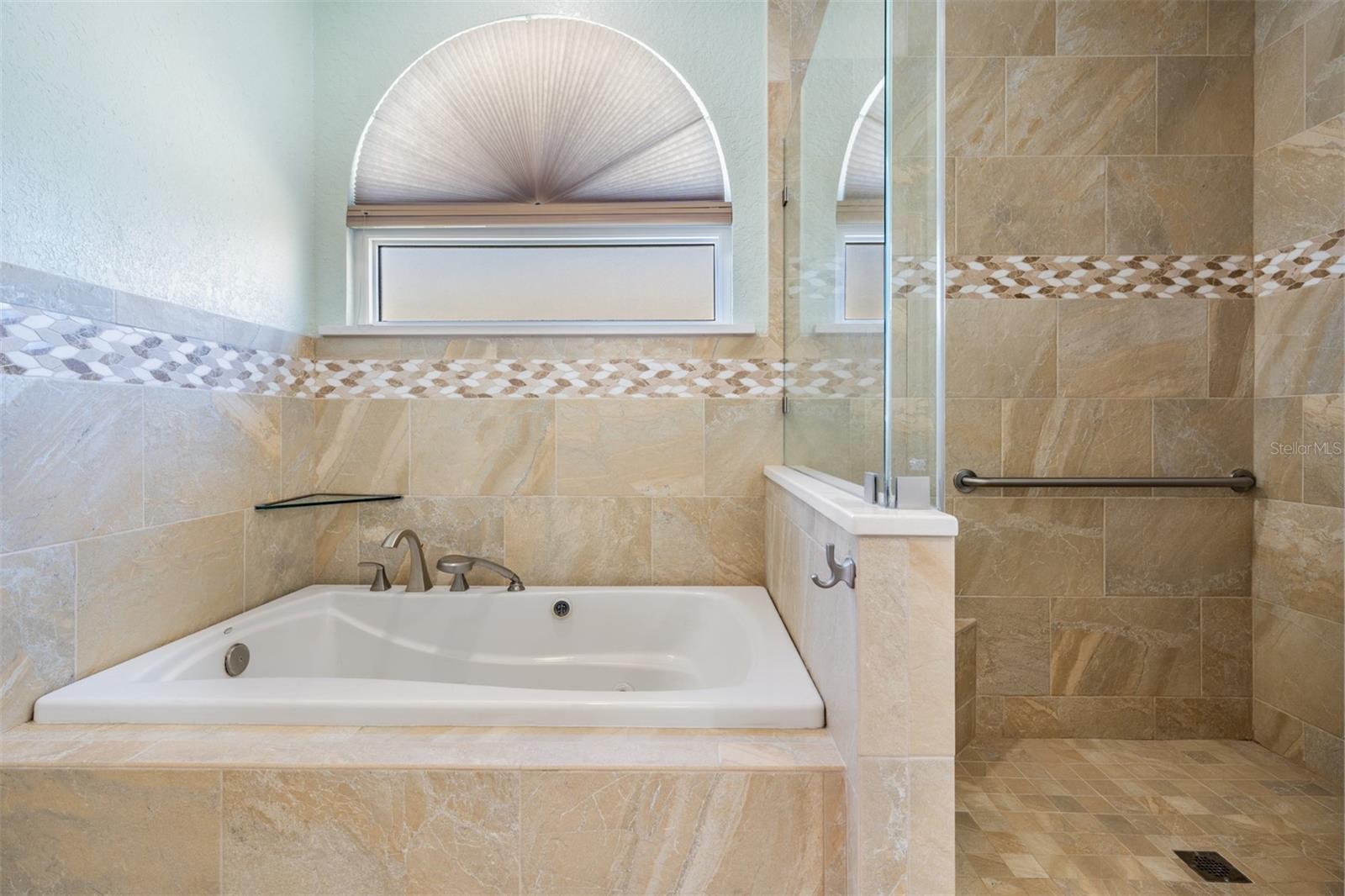 Image 23 of 49 For 6421 Drake Court