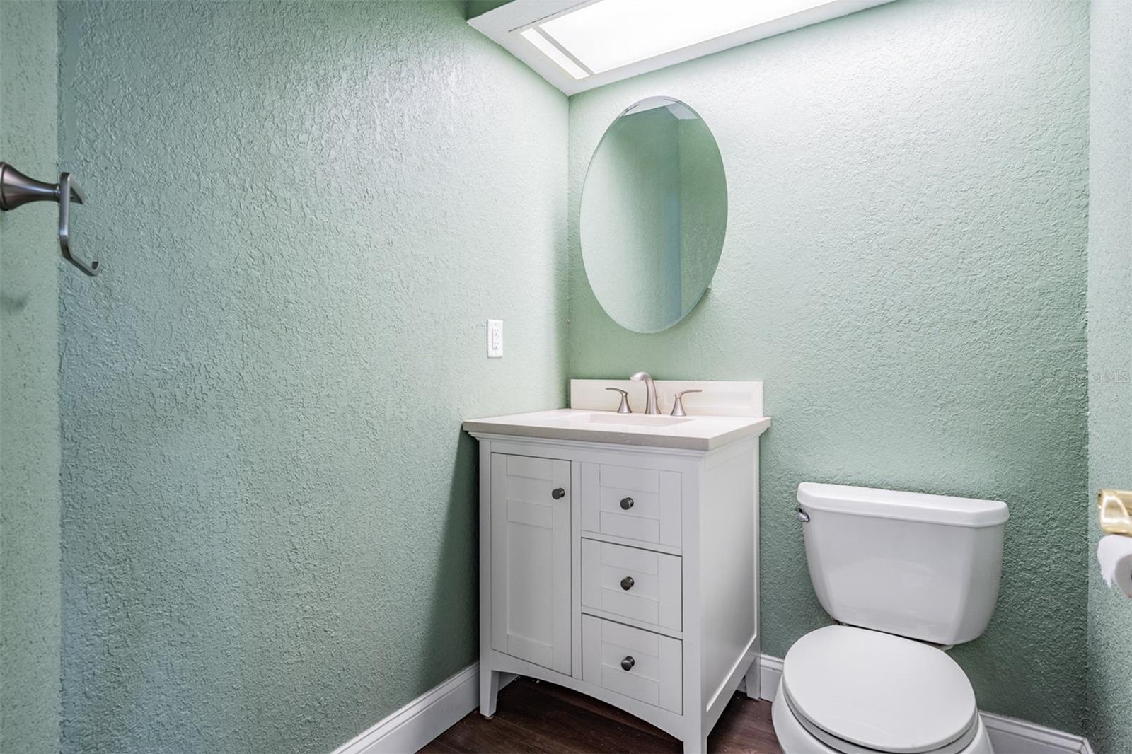 Image 25 of 49 For 6421 Drake Court