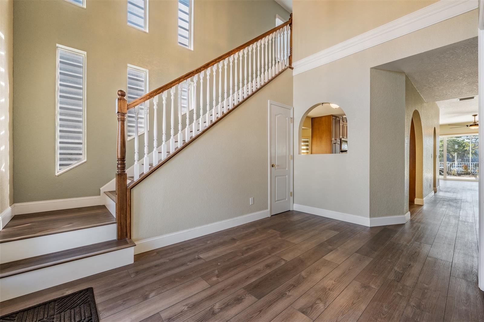 Image 5 of 49 For 6421 Drake Court