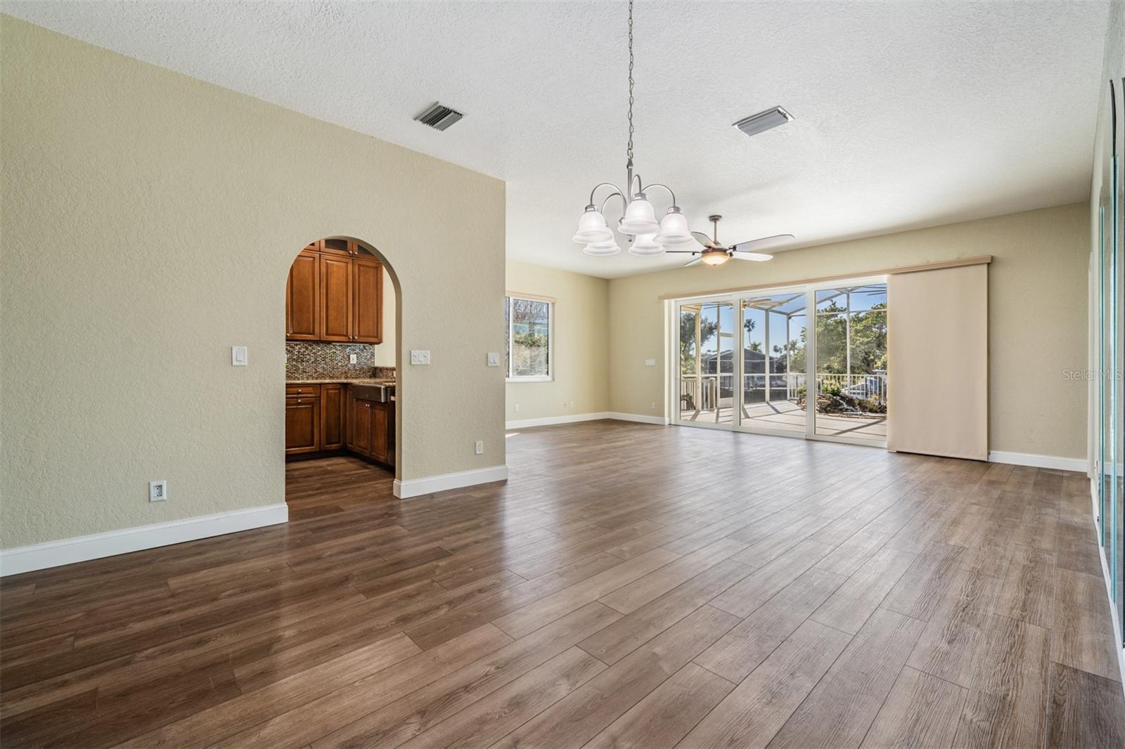 Image 7 of 49 For 6421 Drake Court