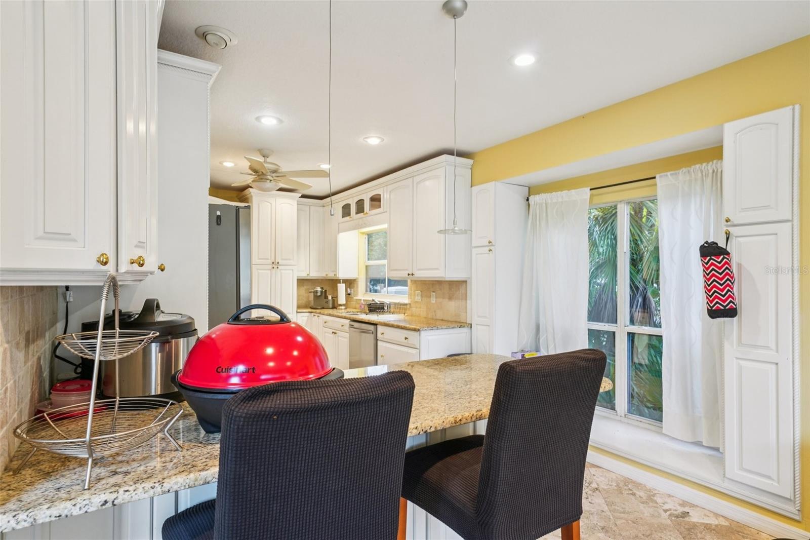 Image 27 of 100 For 602 Seabreeze Court