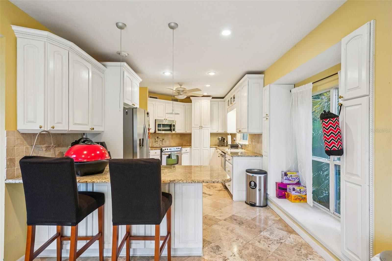 Image 38 of 100 For 602 Seabreeze Court