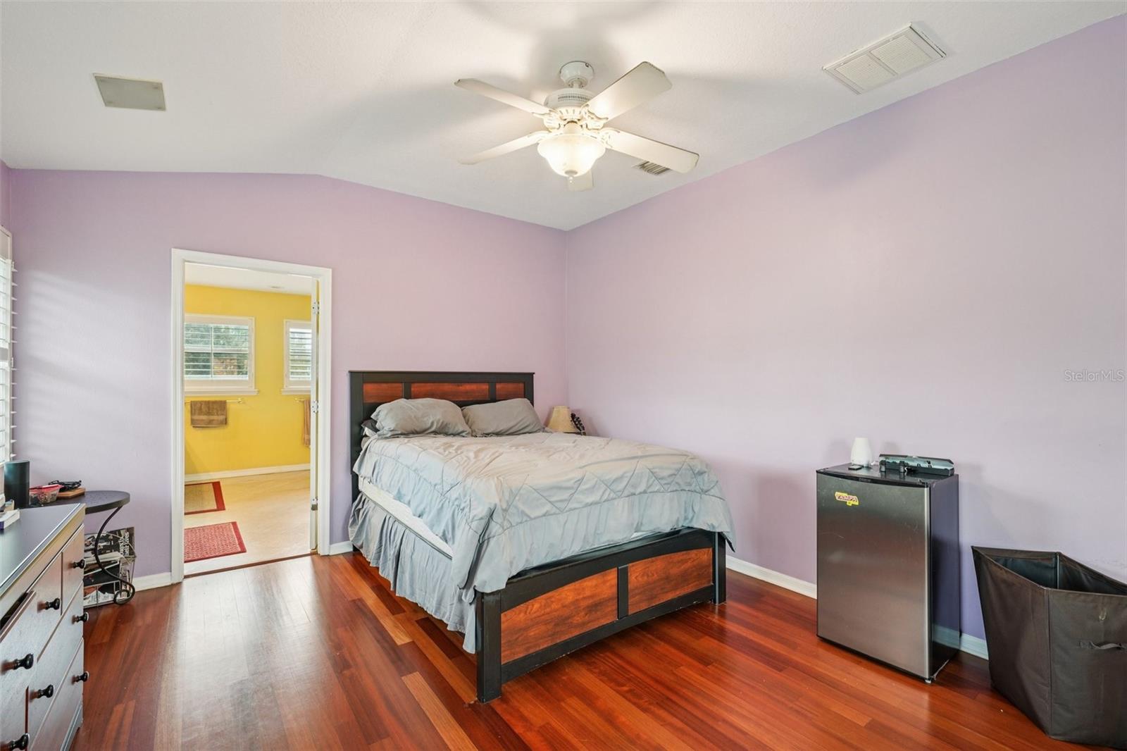 Image 44 of 100 For 602 Seabreeze Court