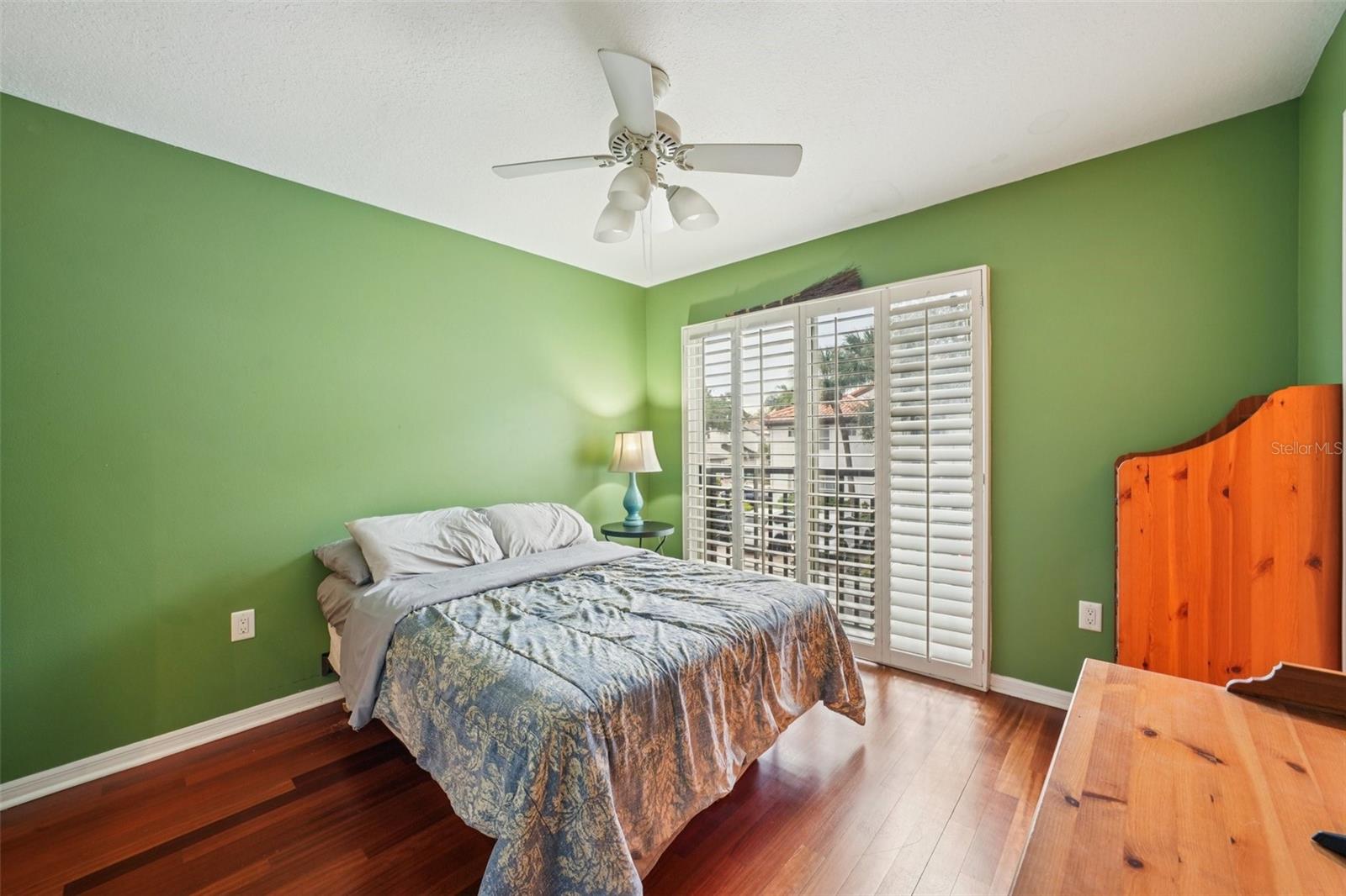 Image 53 of 100 For 602 Seabreeze Court