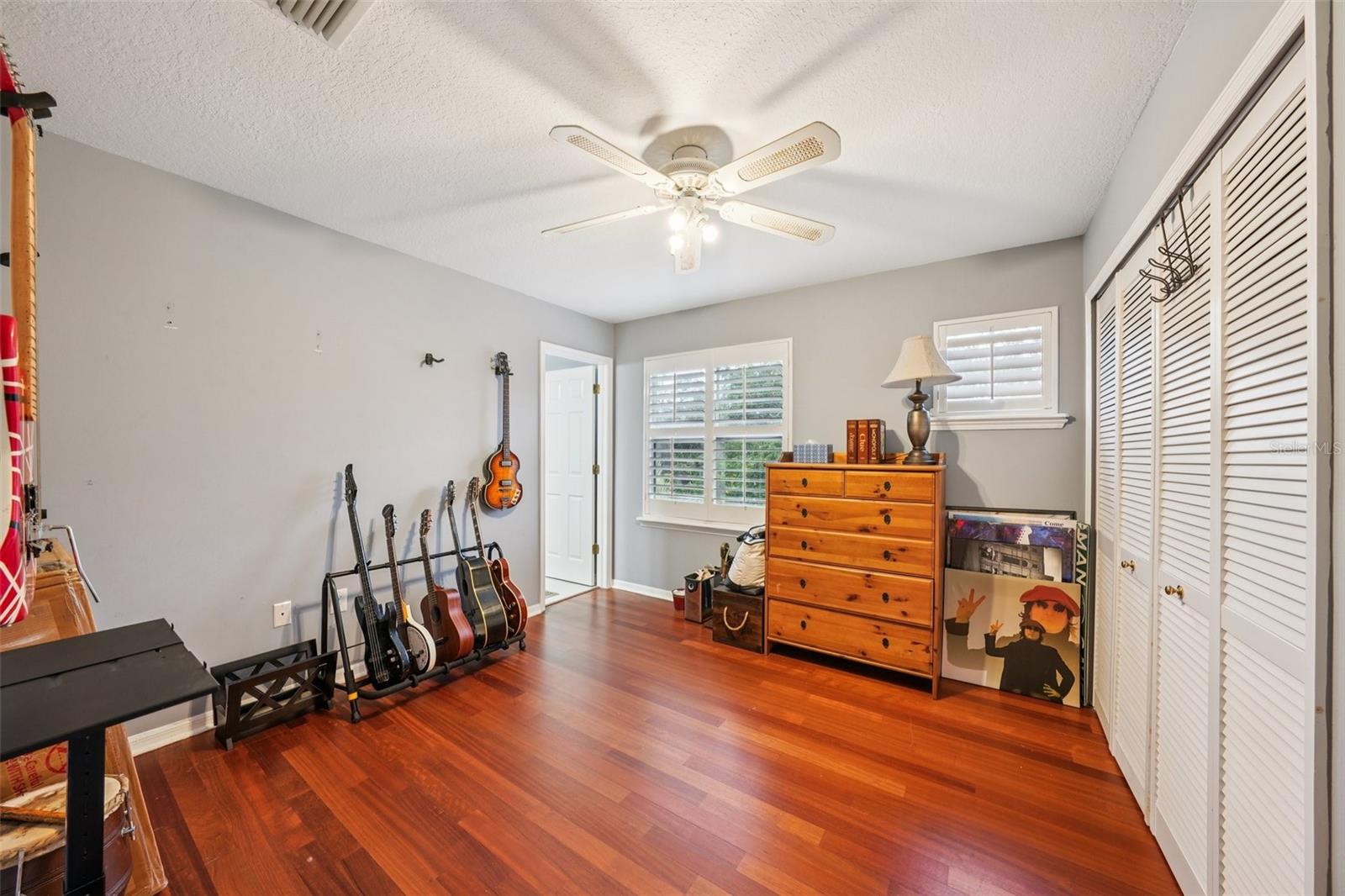 Image 57 of 100 For 602 Seabreeze Court