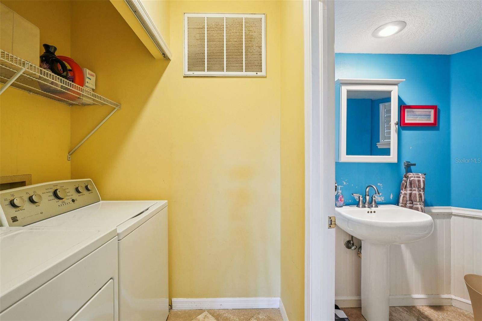 Image 62 of 100 For 602 Seabreeze Court