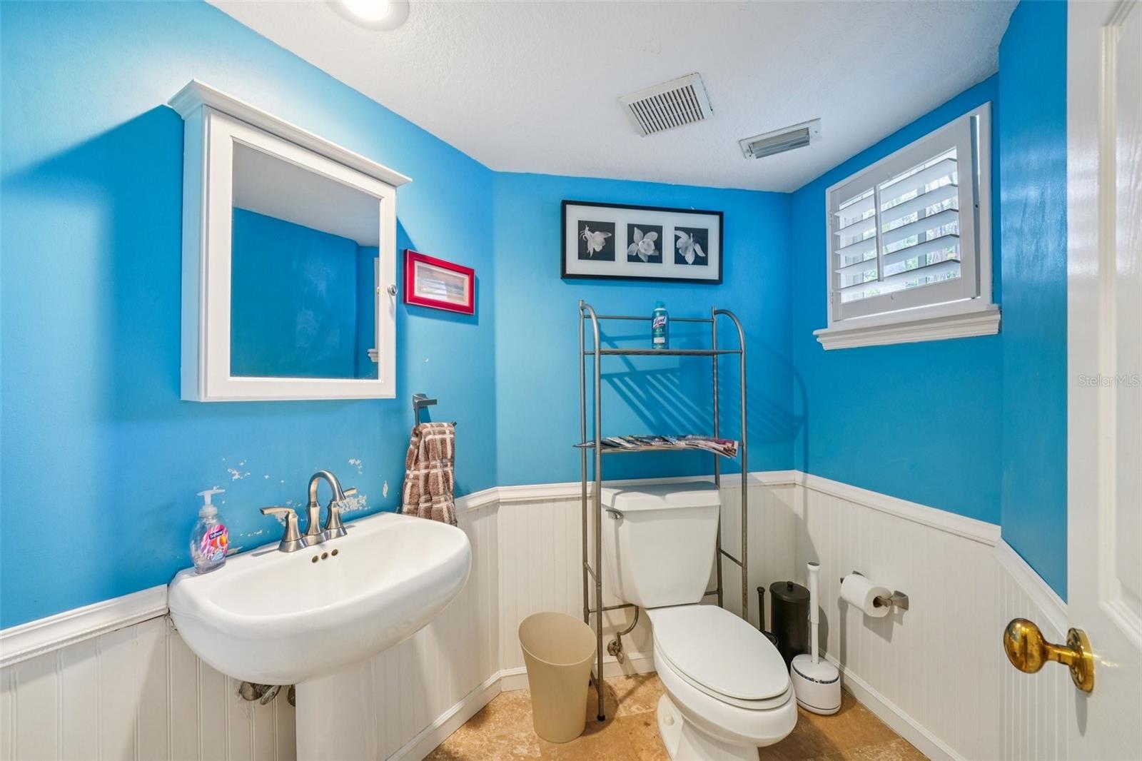 Image 63 of 100 For 602 Seabreeze Court