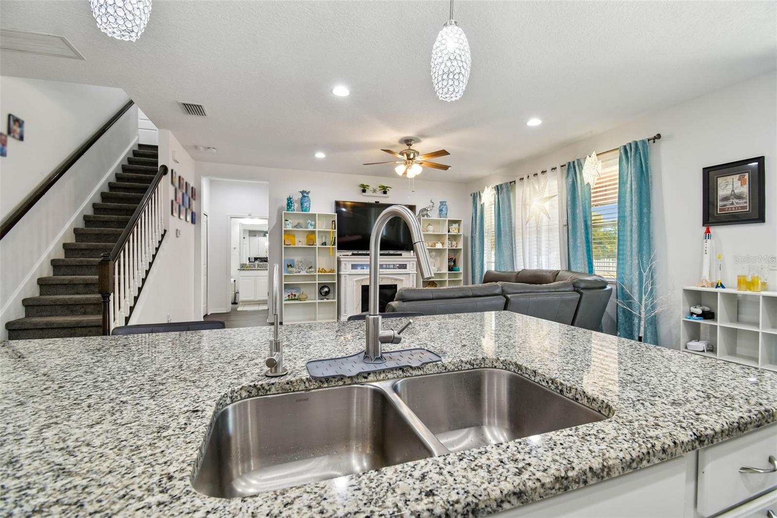 Image 14 of 85 For 12112 Ledbury Commons Drive