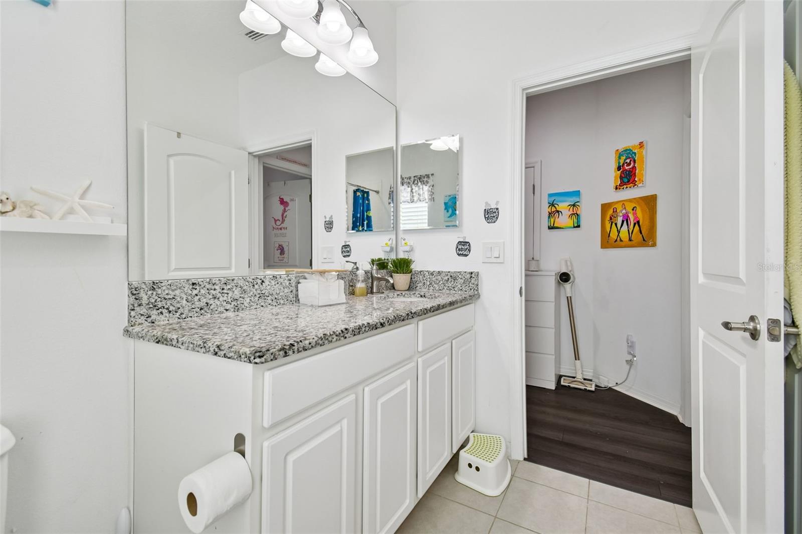 Image 35 of 85 For 12112 Ledbury Commons Drive