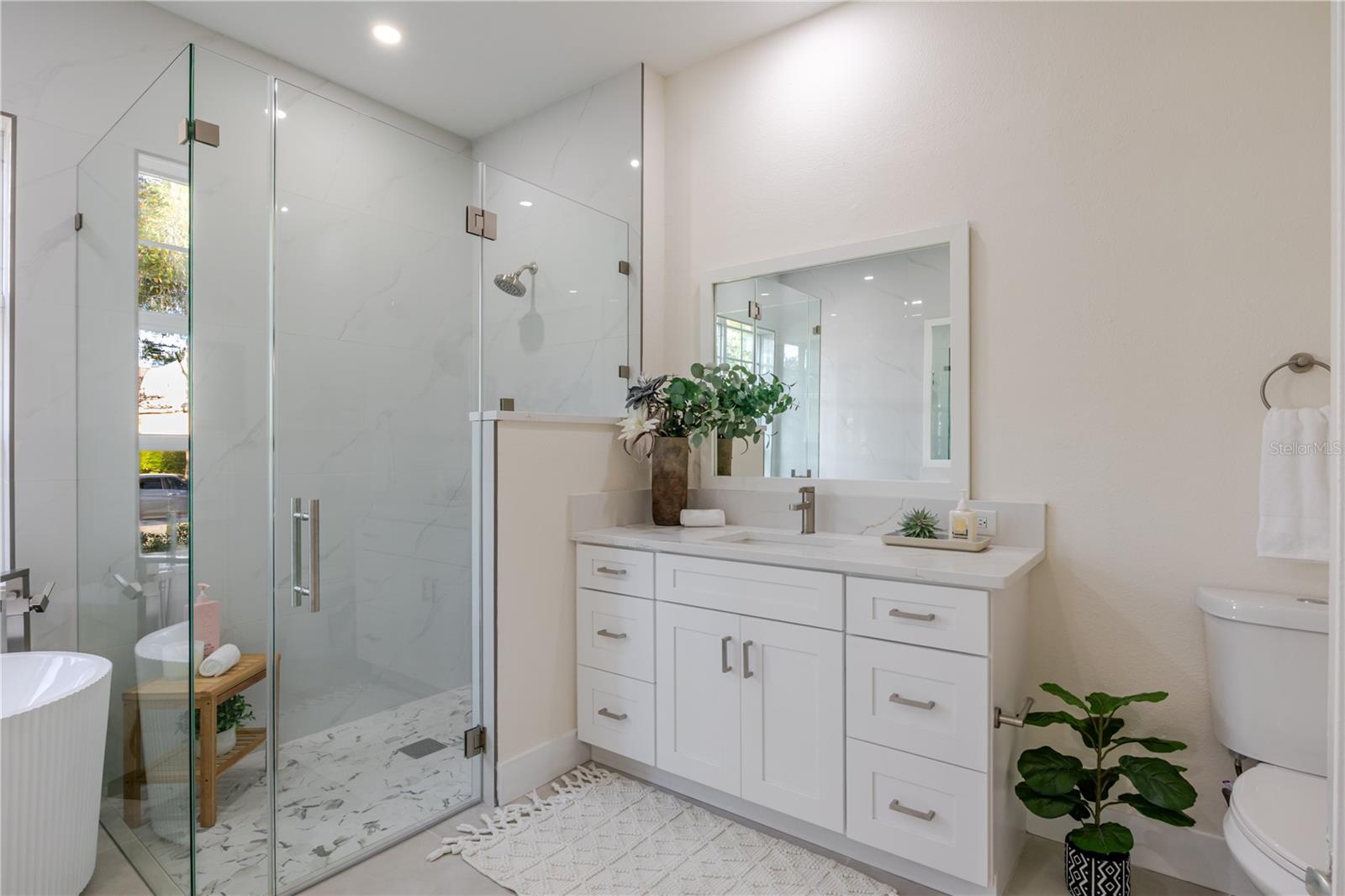 Listing photo id 22 for 10208 Thicket Point Way